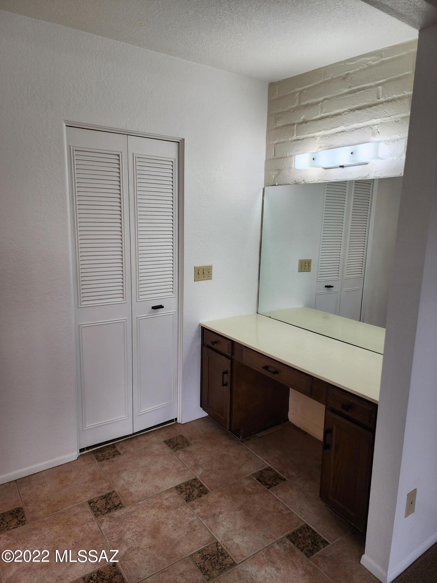 The Foothills (1-37) - Residential Lease