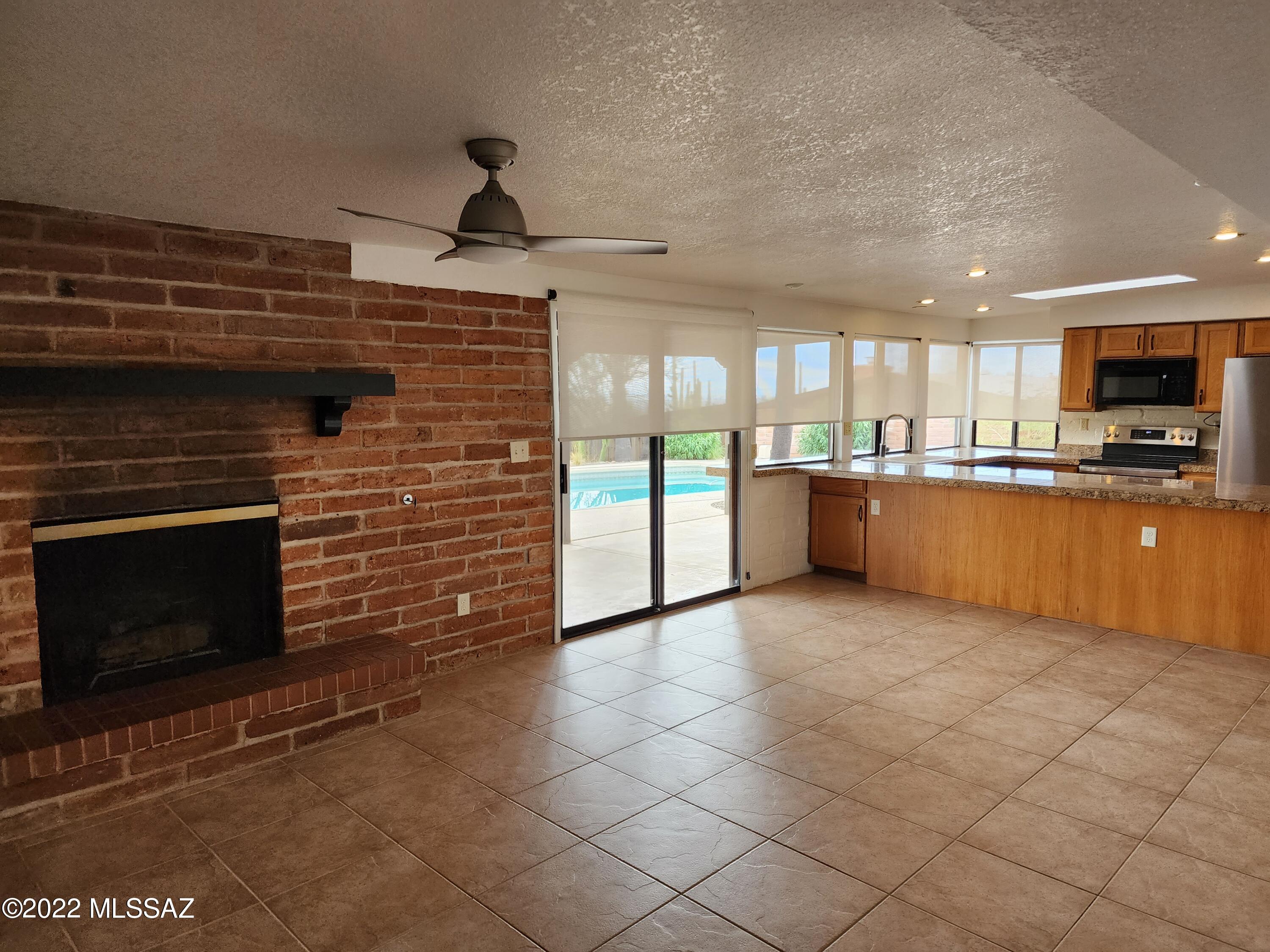 The Foothills (1-37) - Residential Lease