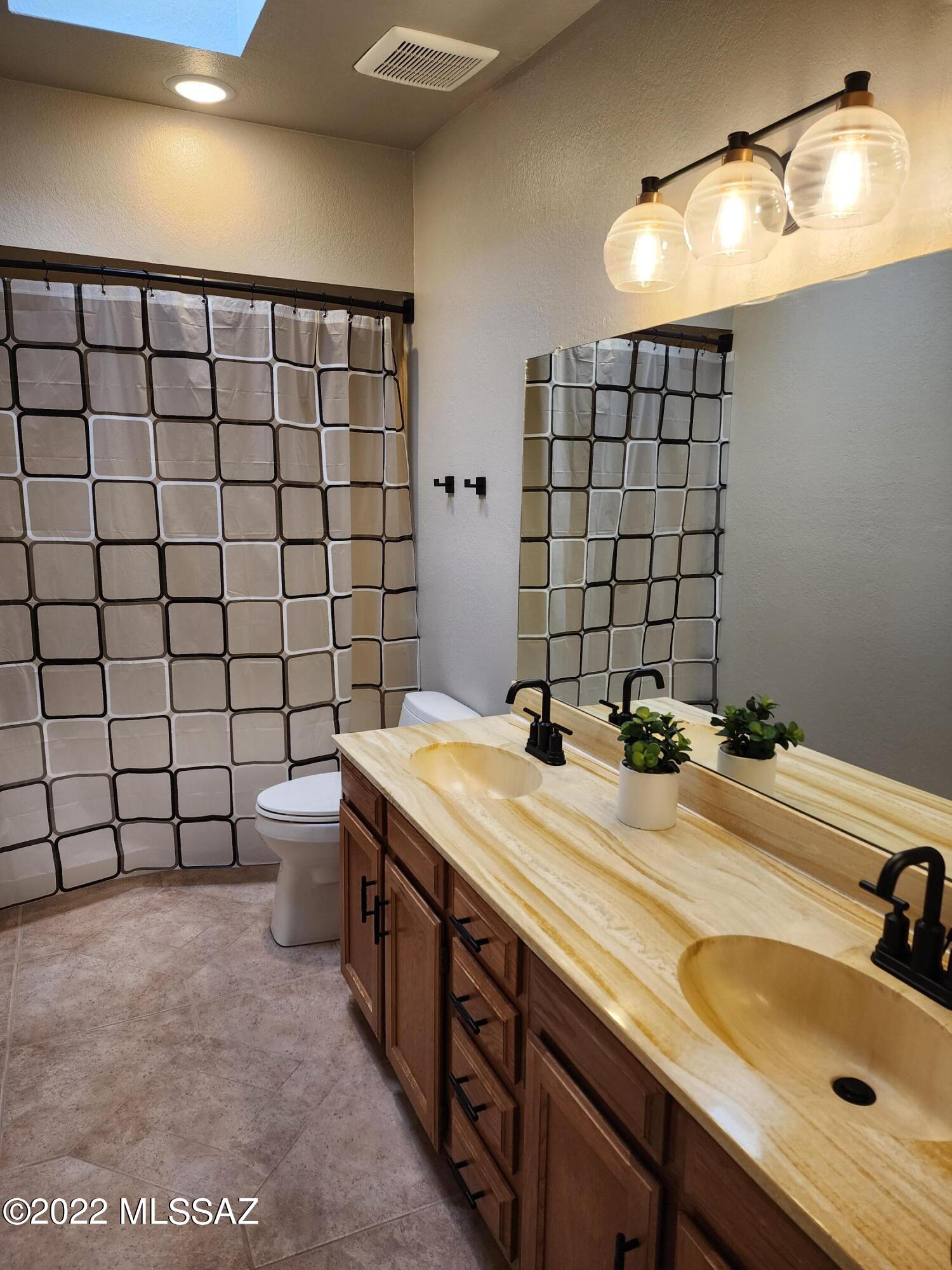 The Foothills (1-37) - Residential Lease