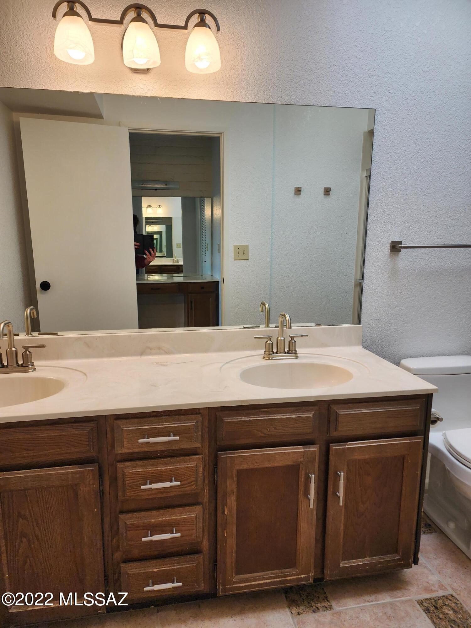 The Foothills (1-37) - Residential Lease