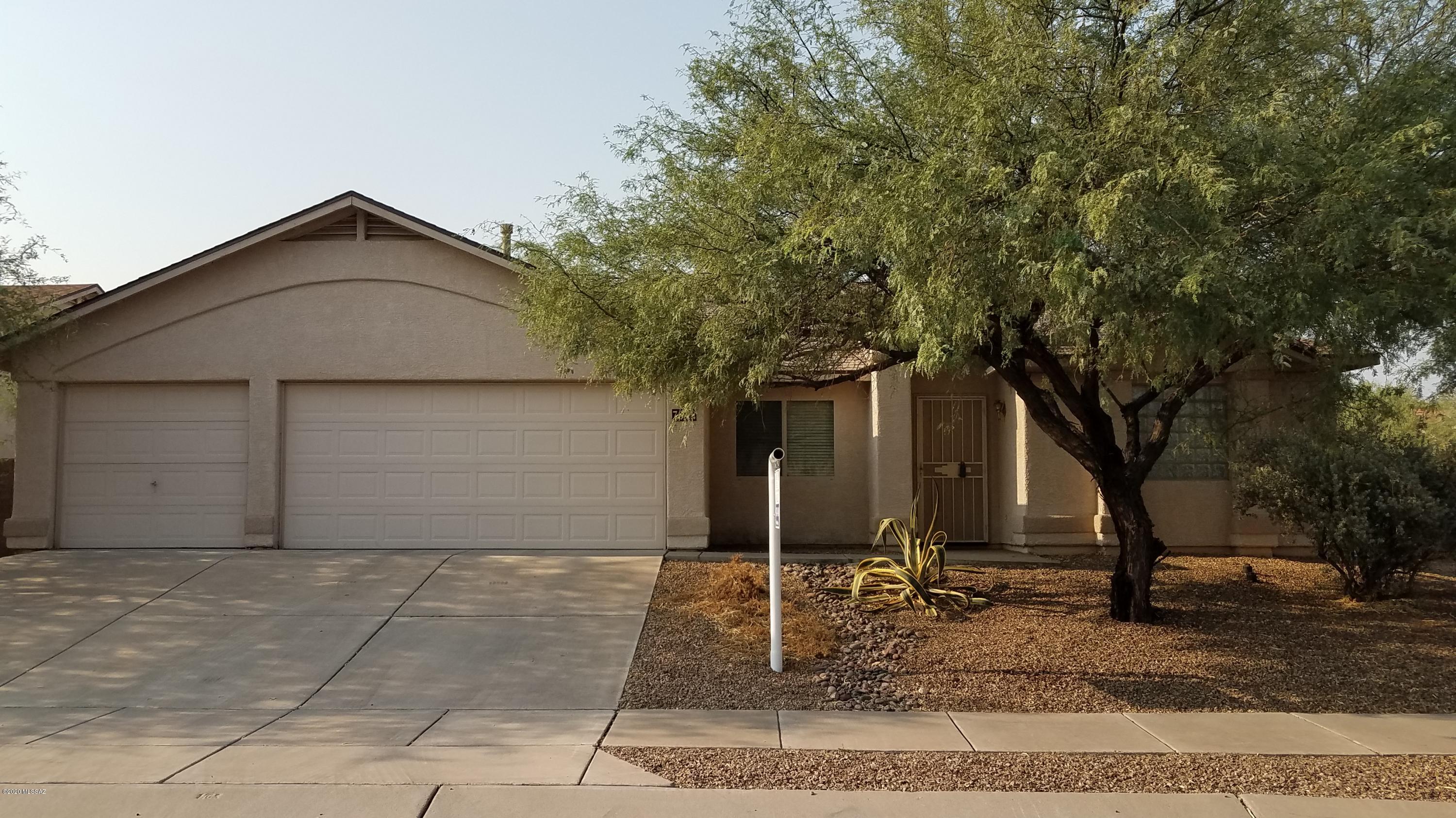 Spacious 4-bedroom, 2-bathroom, 3-car garage home in beautiful Butterfield Ranch on oversized corner lot. This property offers 2,198 square feet of open living space and a lot size of 8,790 square feet. Your family and loved ones will enjoy the pool-sized backyard, perfect for family gatherings! Come and take a look at this move-in-ready beauty....Don't miss out!