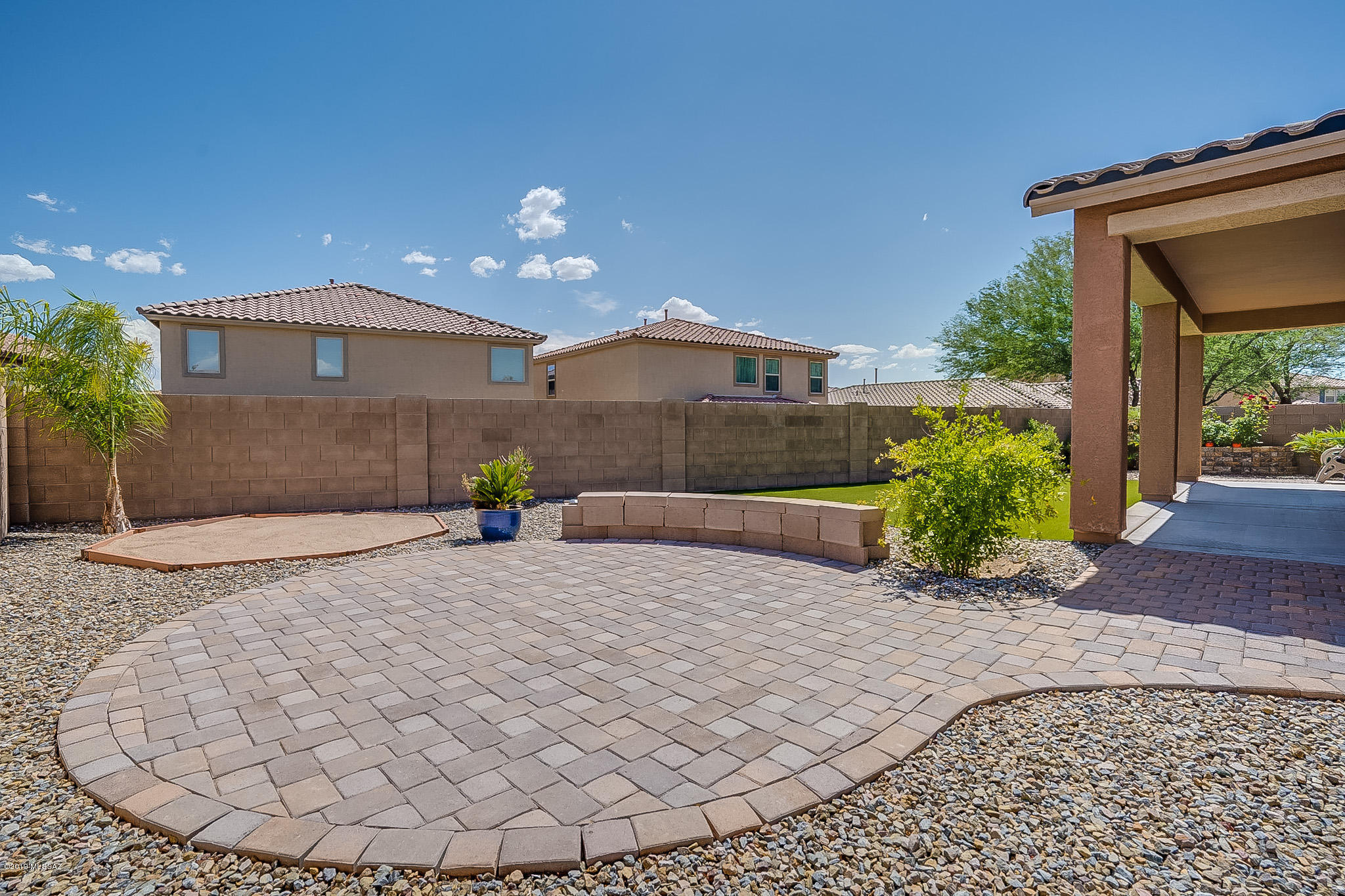 Rancho Vistoso NGHB 10 PCLS S,U & V - Residential