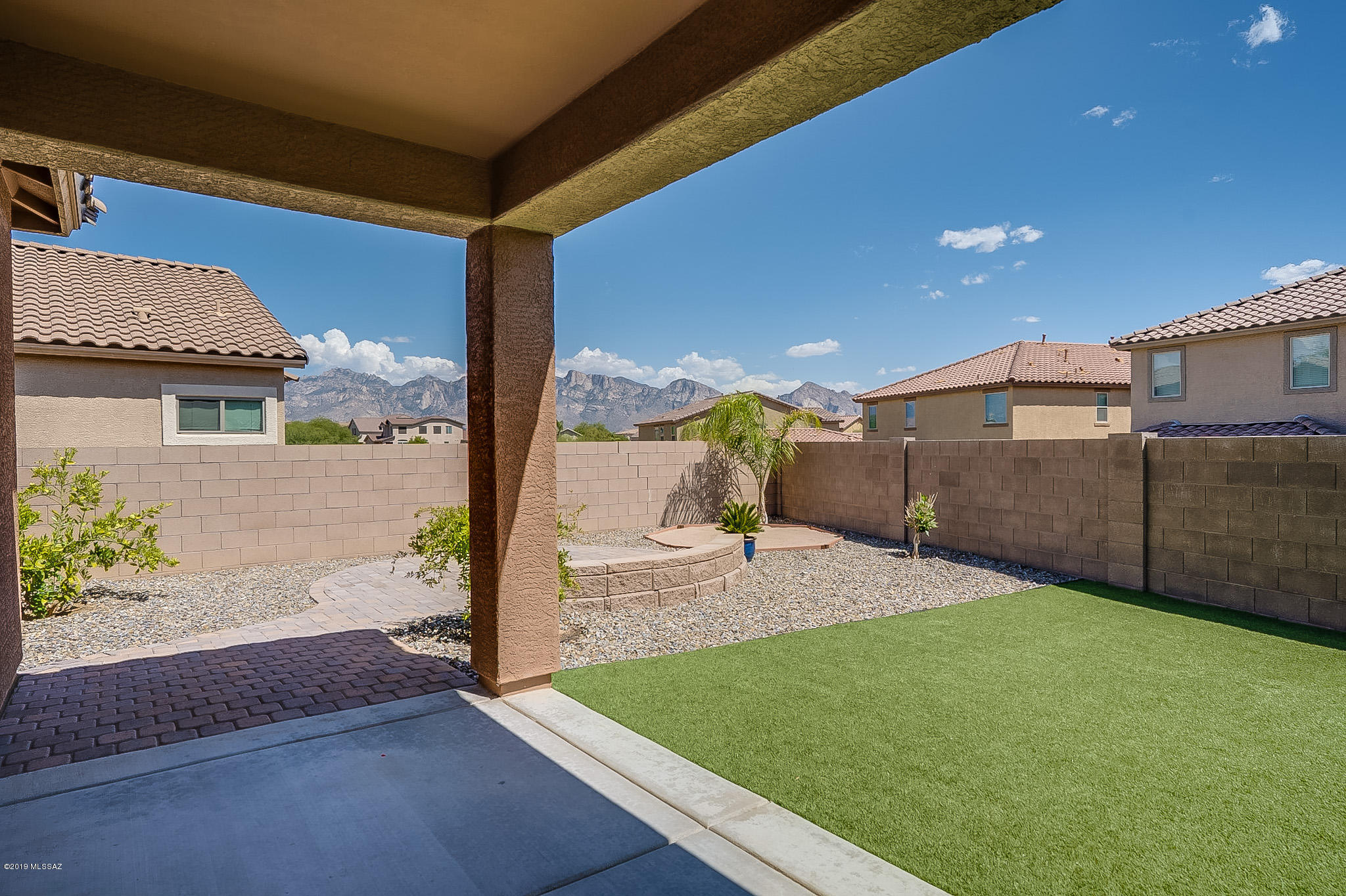 Rancho Vistoso NGHB 10 PCLS S,U & V - Residential