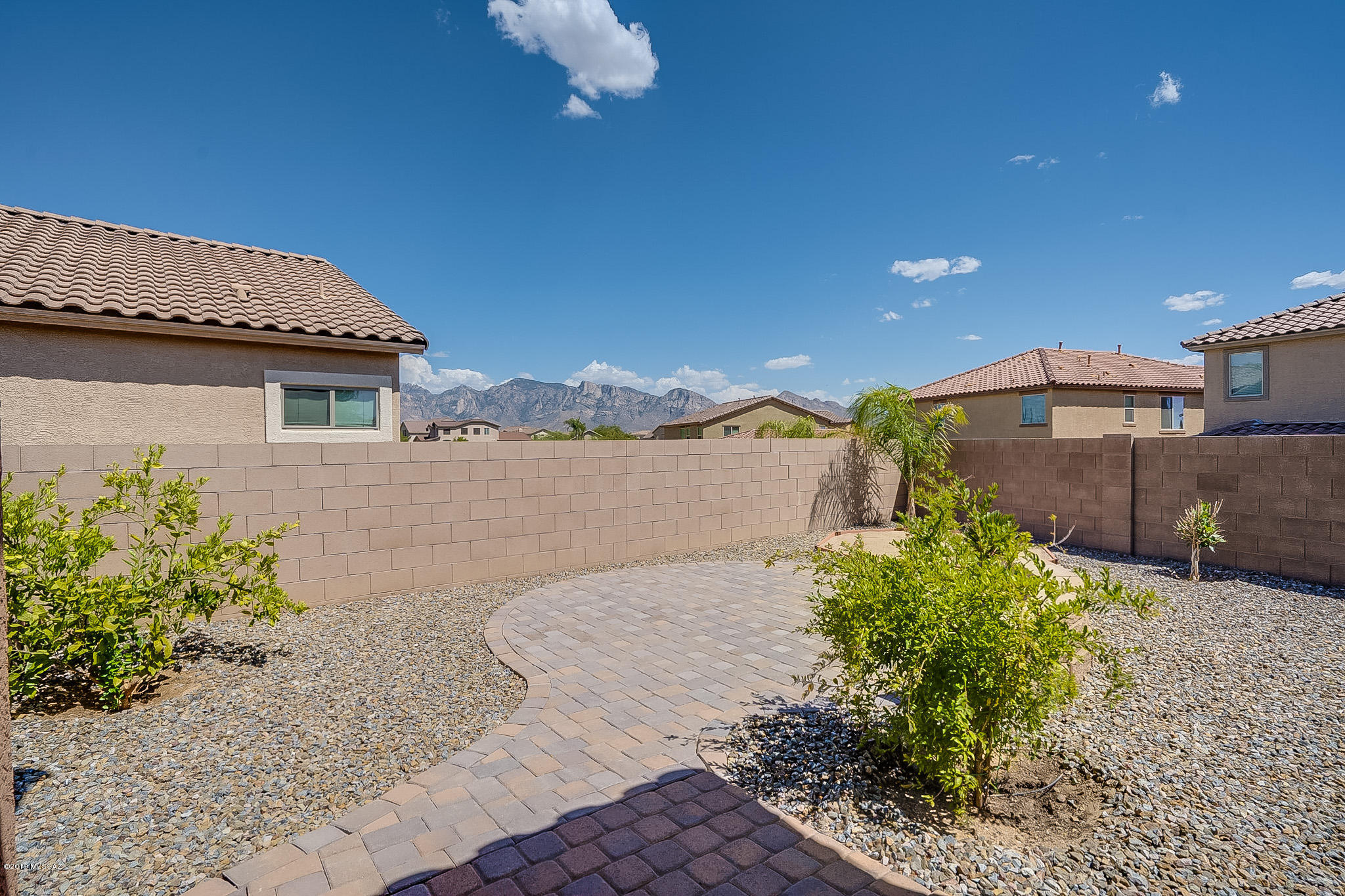 Rancho Vistoso NGHB 10 PCLS S,U & V - Residential