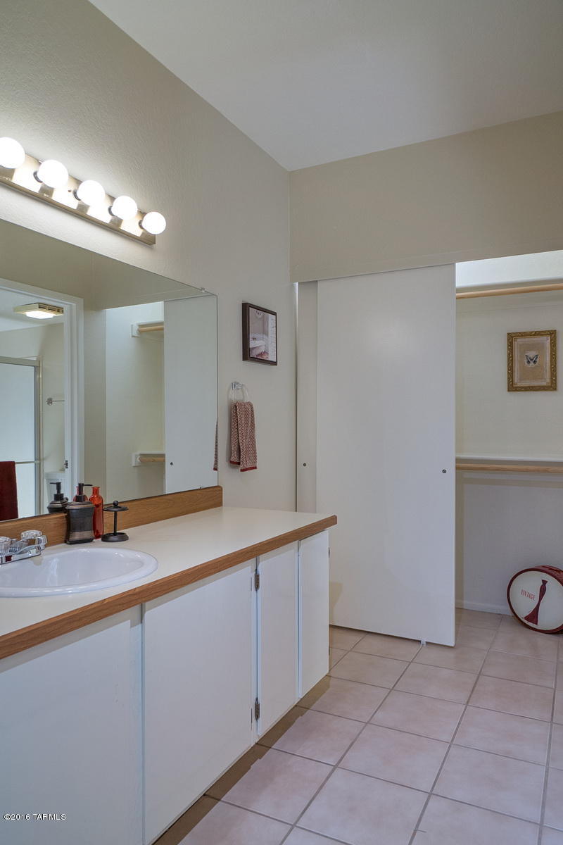 Summertree Condominiums (1-224) - Residential