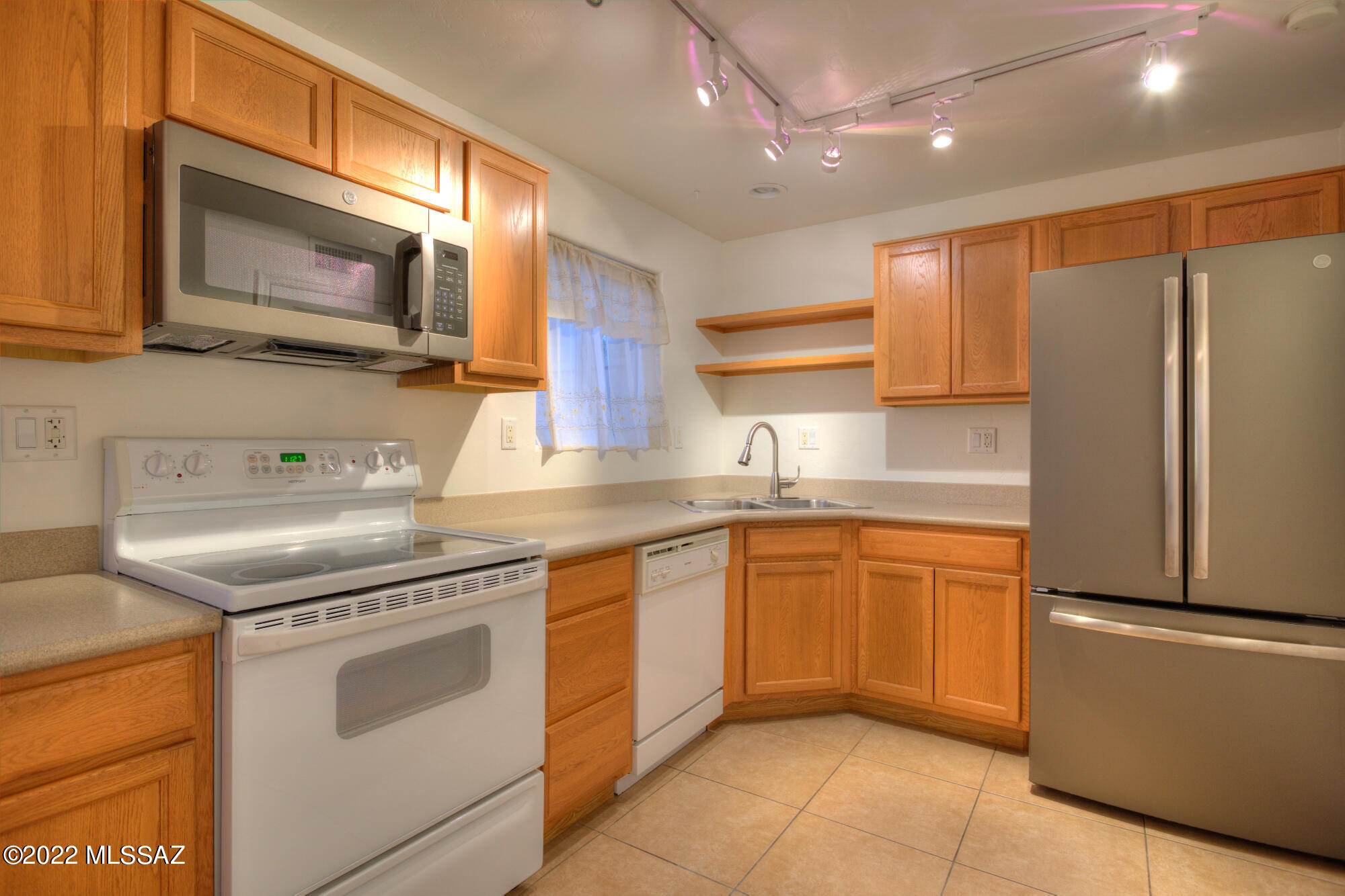 Villa Venice Condos - Residential