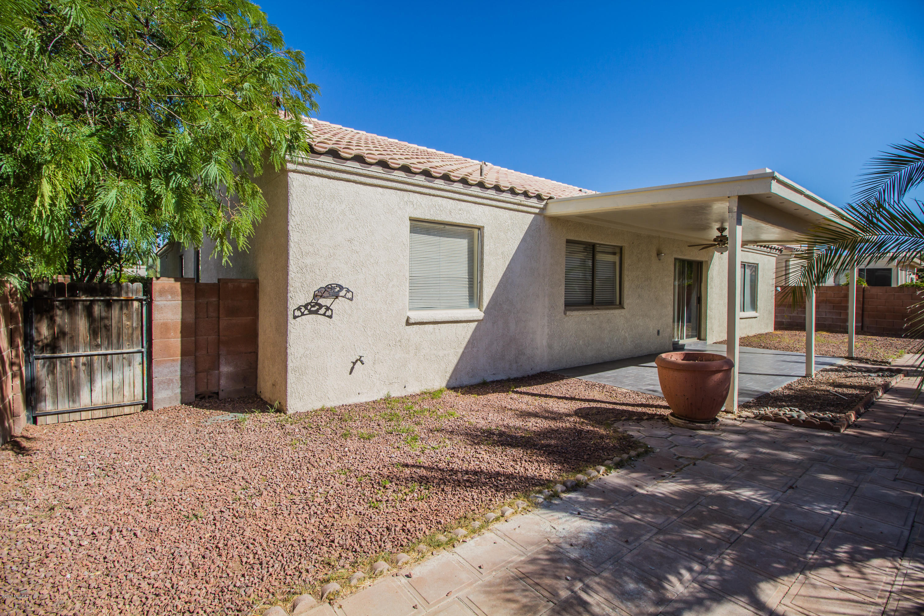 Las Lindas(1-76) - Residential