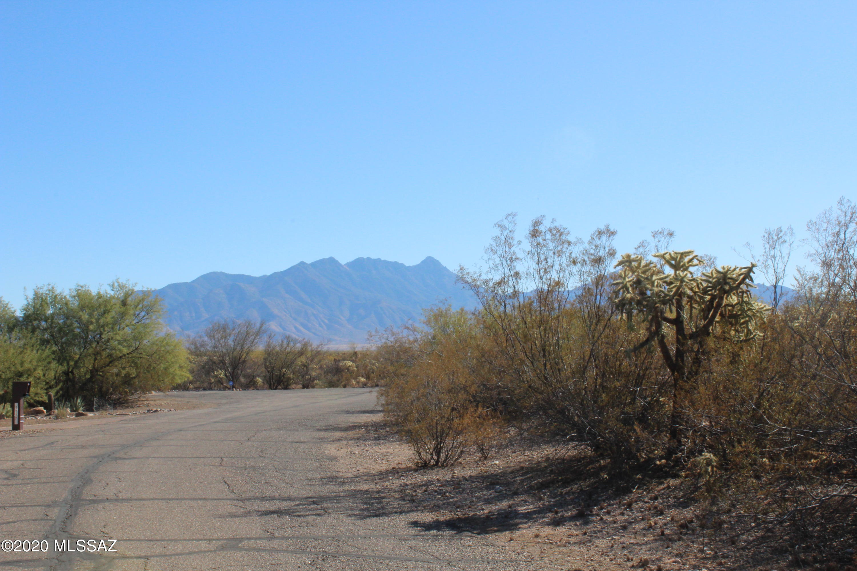 WOW..... Check out this idyllic setting for the home of your dreams! This .75 acre pie-shaped lot offers glorious sunrise and sunset views. If views are  important to you...this lot belongs high on your list.  Located in the all age Madera Reserve. Come and take a look TODAY!