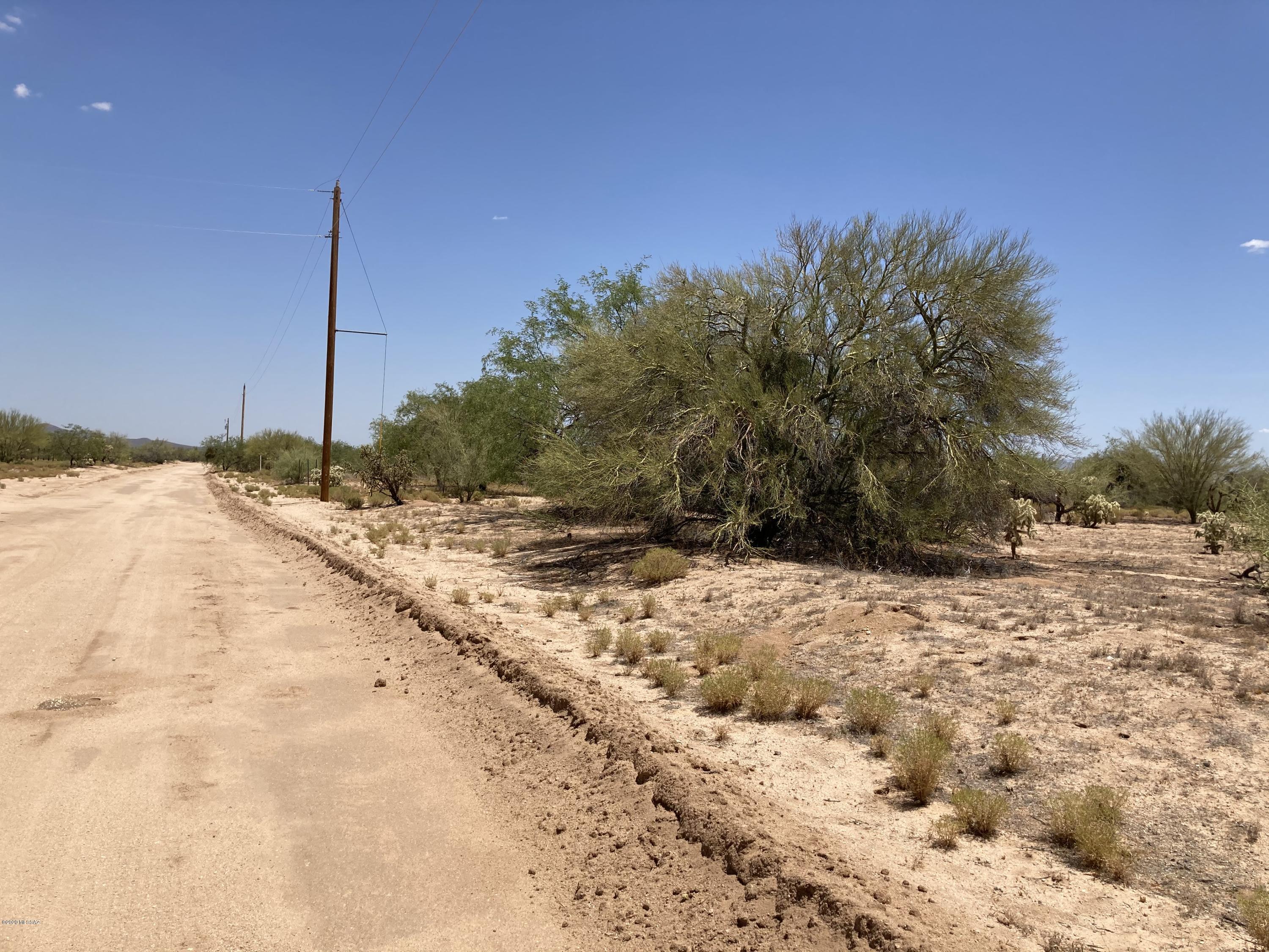 Pristine desert land -just over an acre - maintained dirt road - great for manufactured or site built home - also available is property to the north - 0.925 acres - same price - bulk discount available