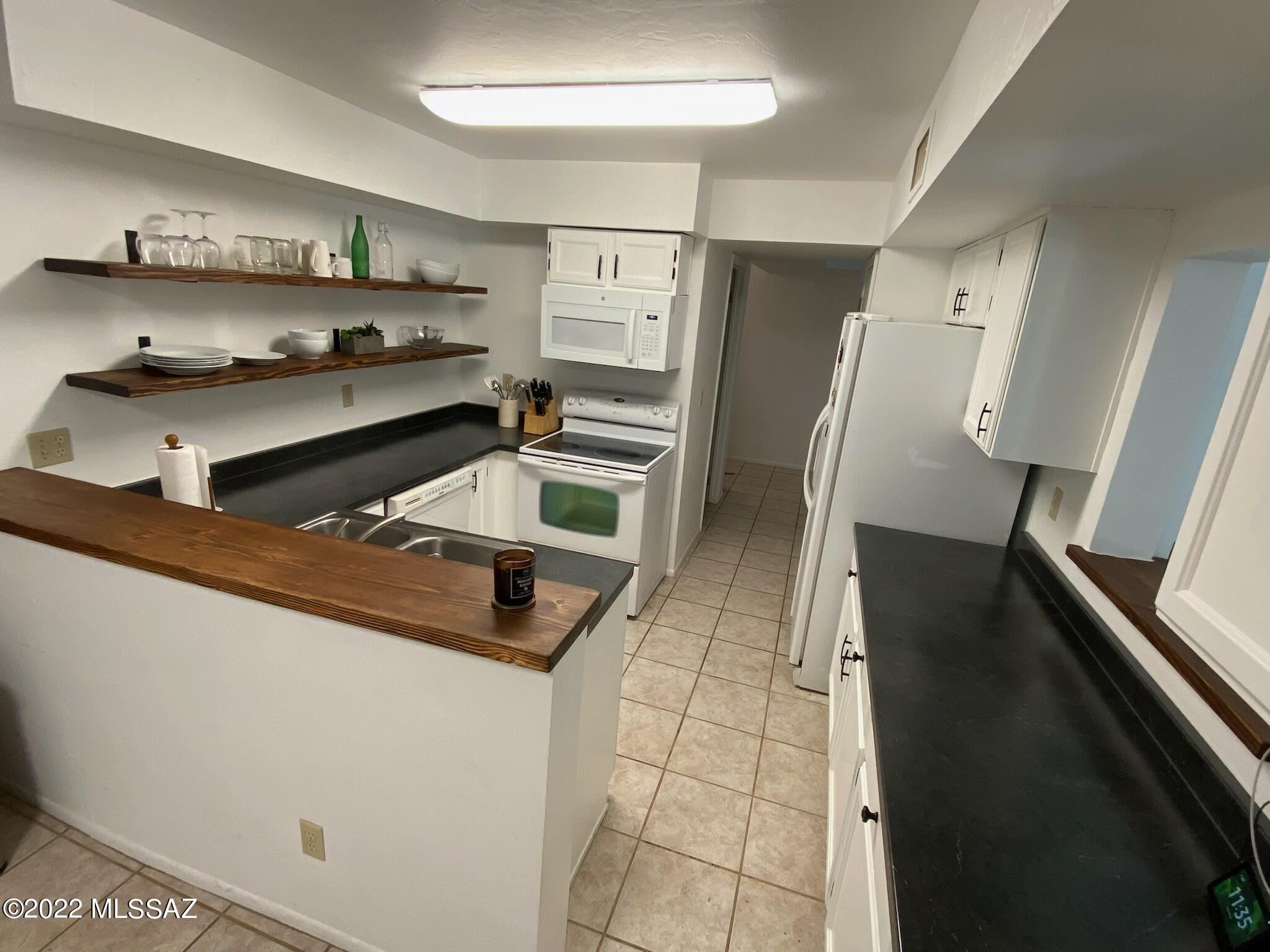 Belle Vista Townhomes (1-83) - Residential Lease