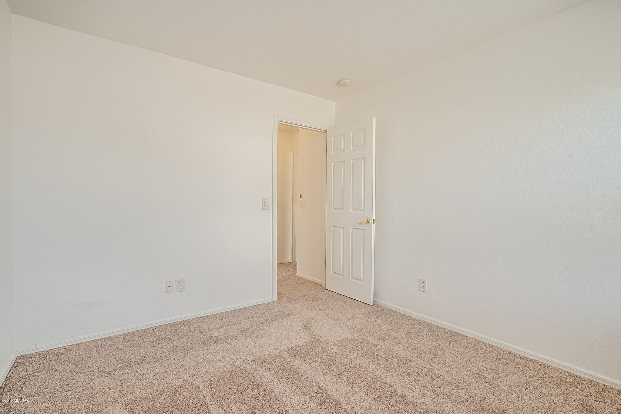 Black Horse (1-411) - Residential