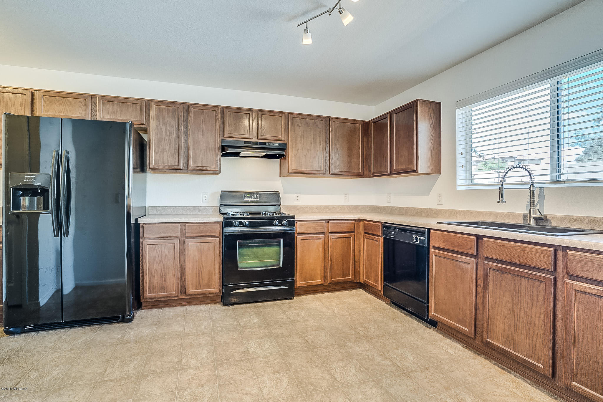 Black Horse (1-411) - Residential