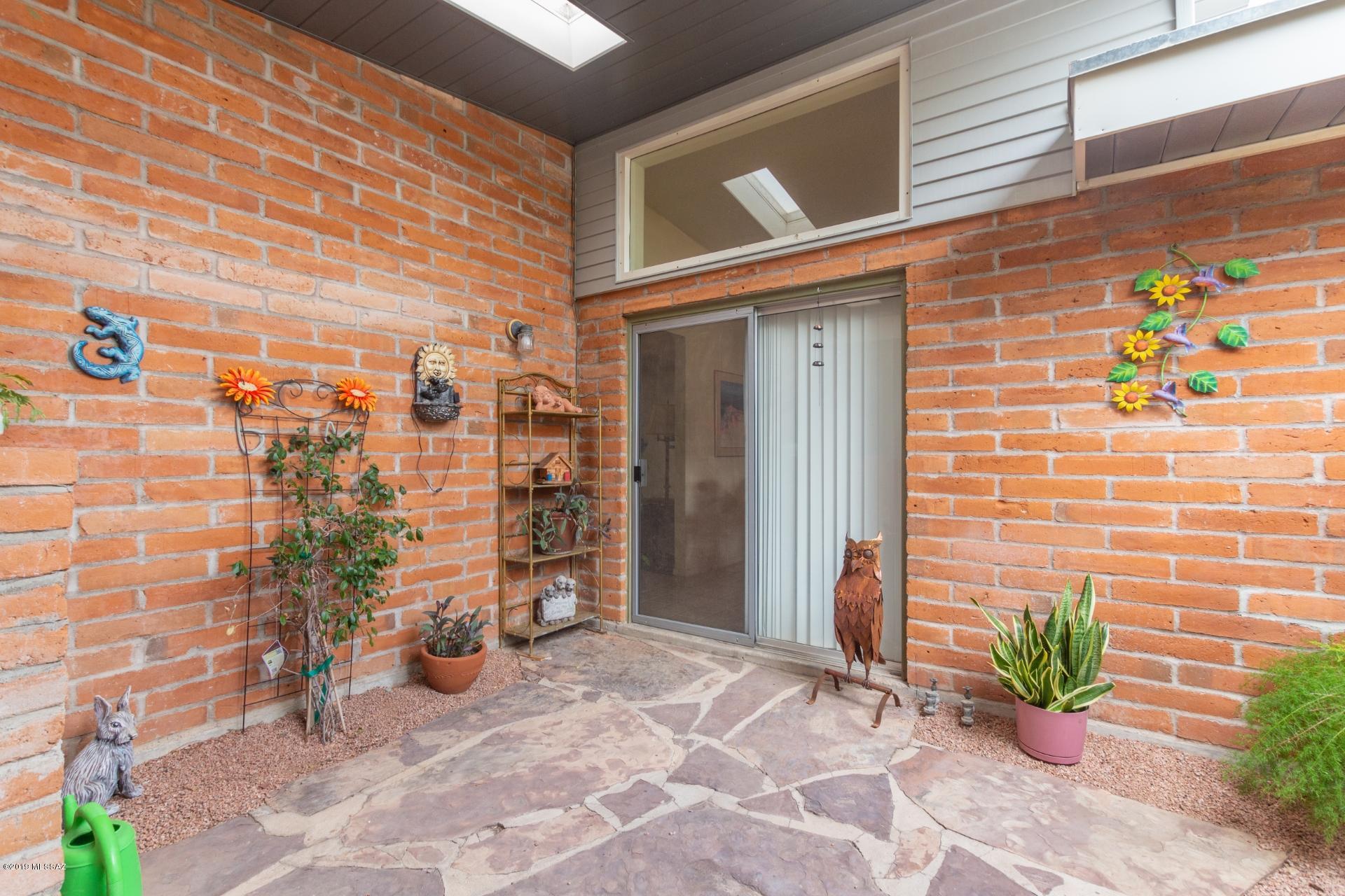 Casas Adobes West (1-220) - Residential