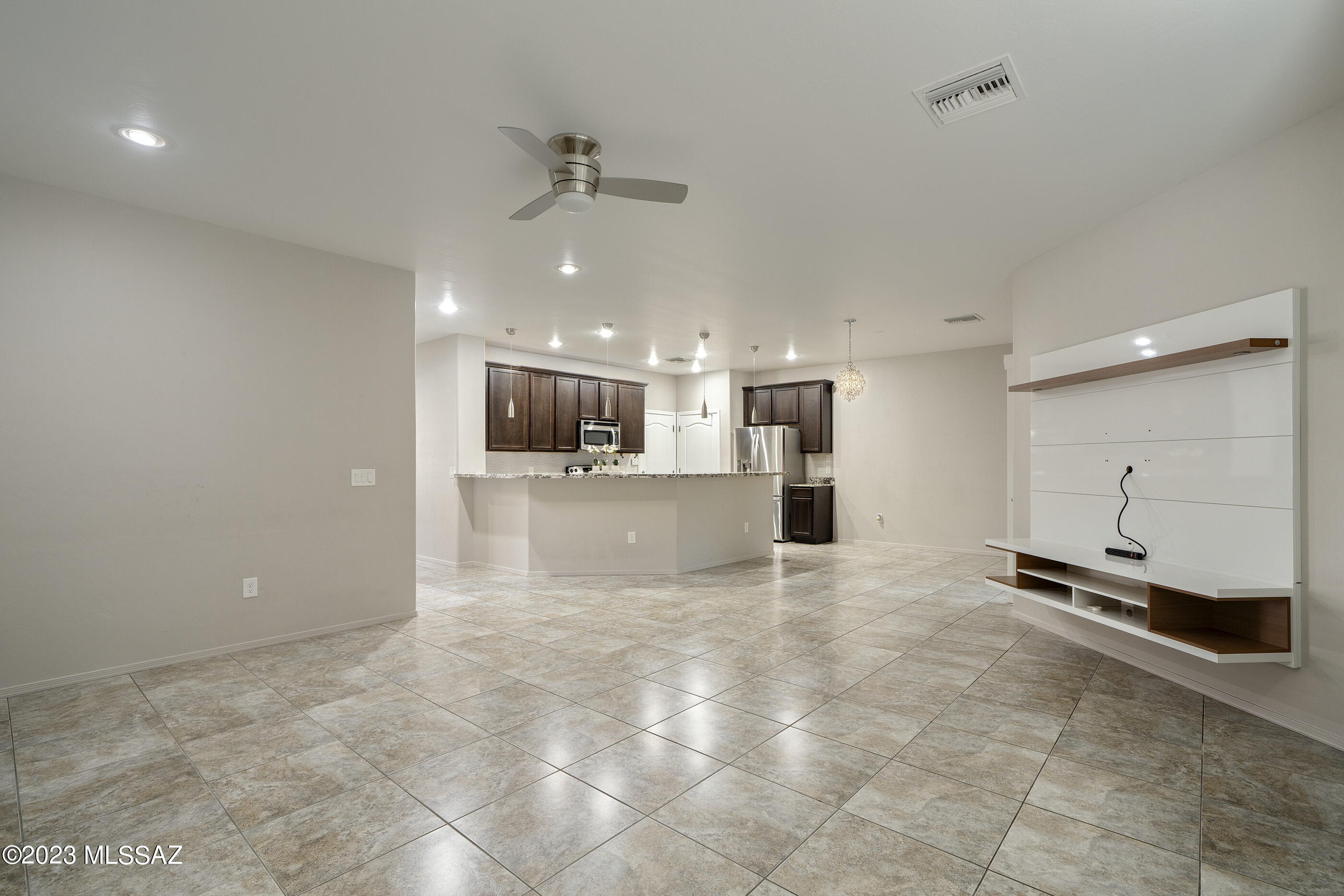 River Walk (1-140) - Residential