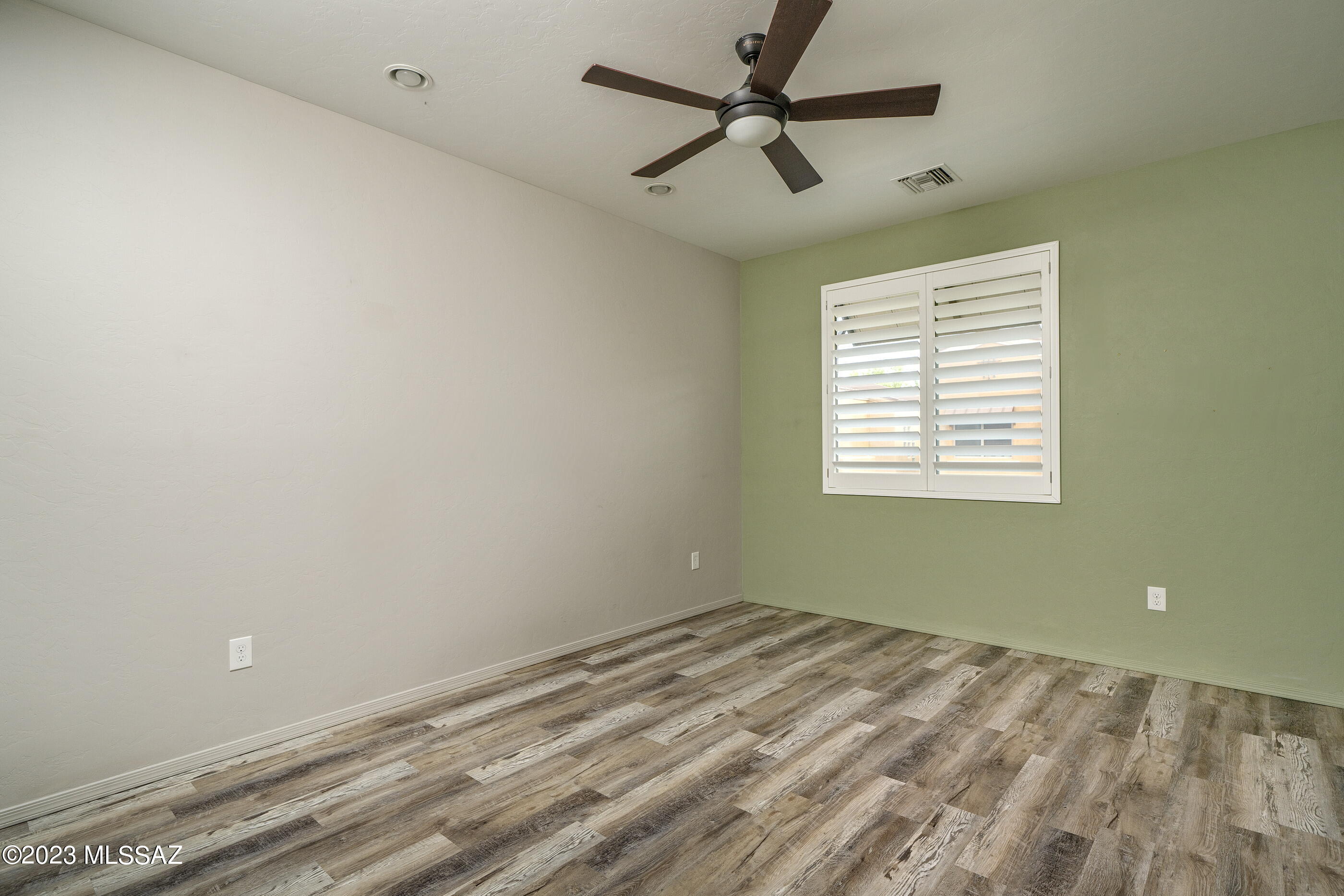 River Walk (1-140) - Residential