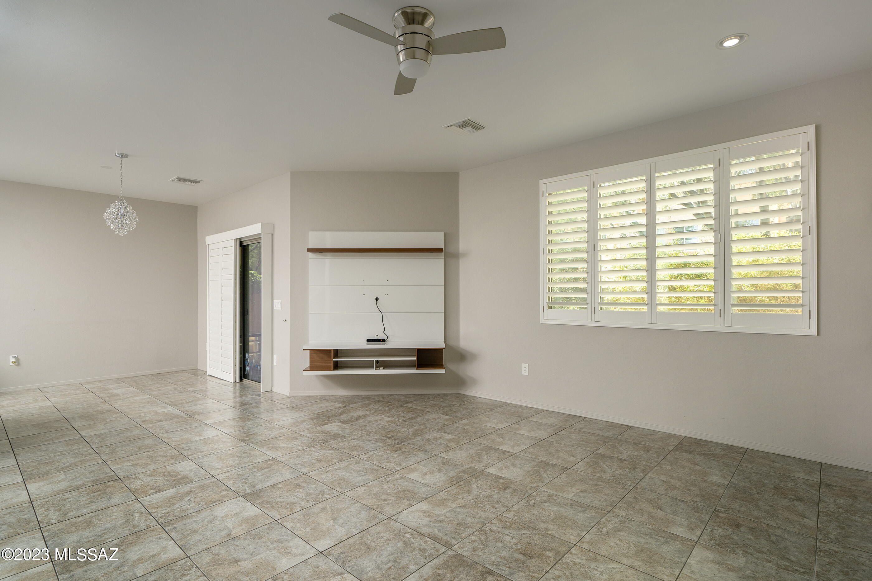 River Walk (1-140) - Residential