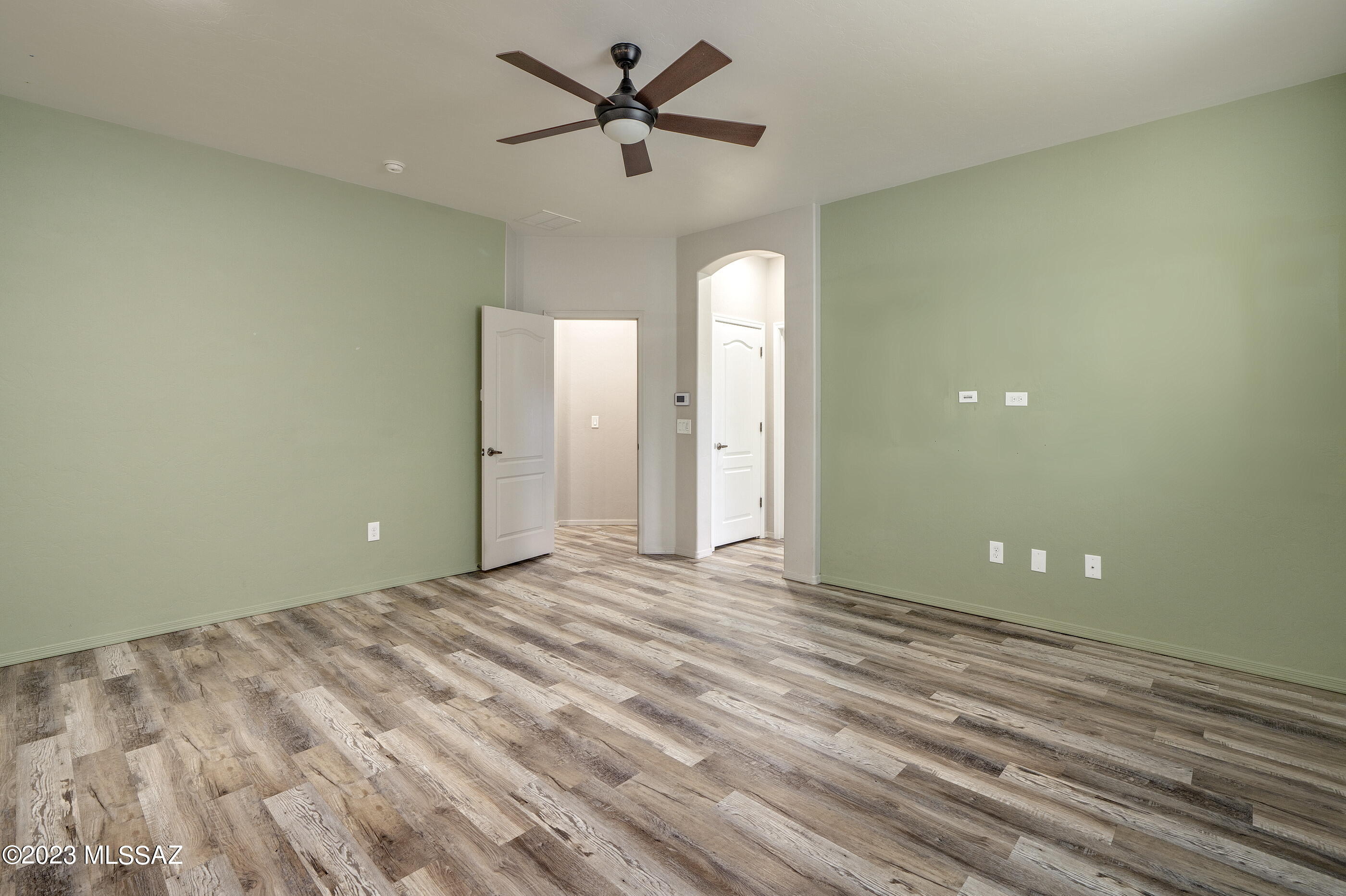 River Walk (1-140) - Residential
