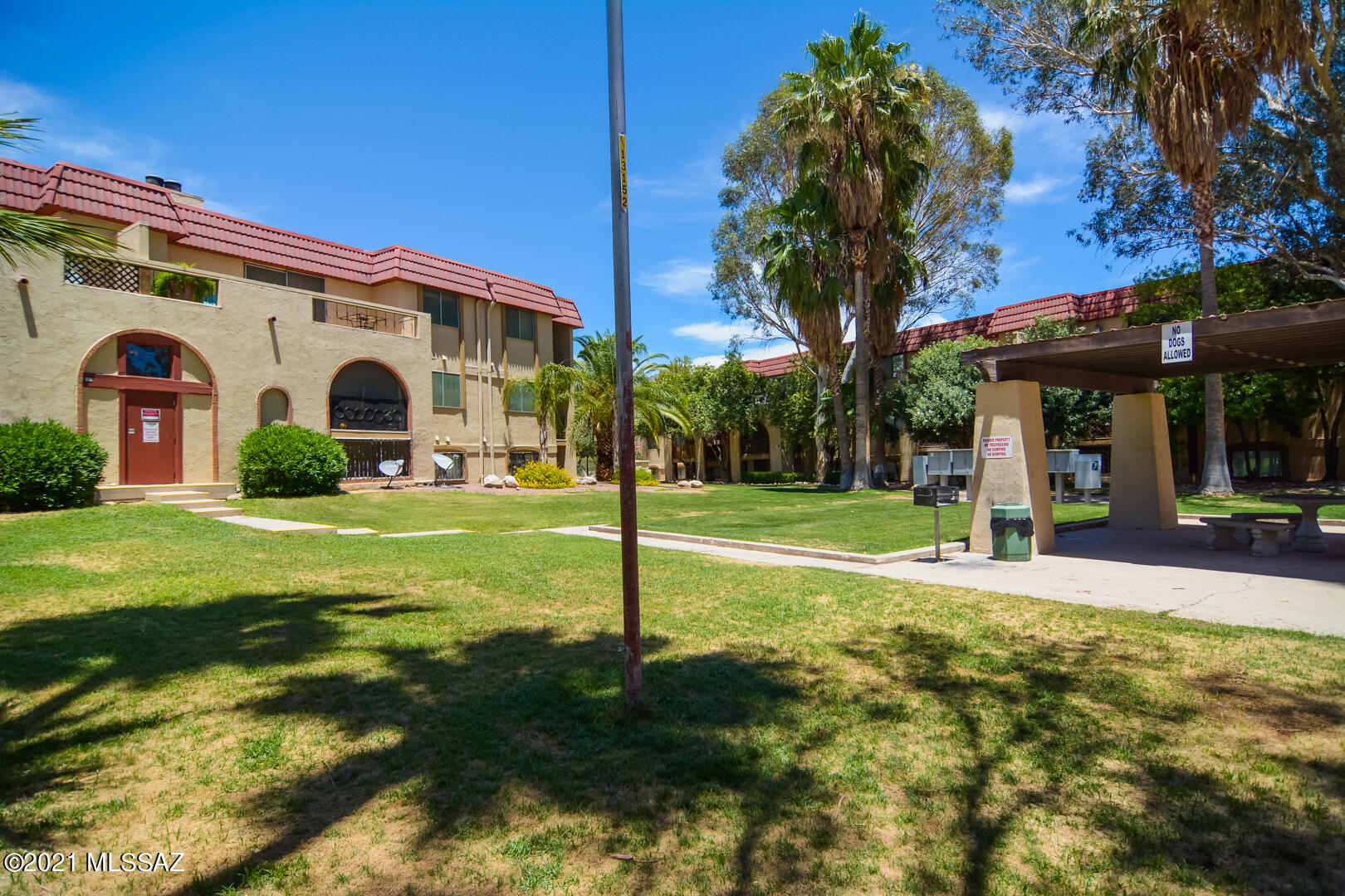 Great 3 bedroom, 2 bath Condo in the very desirable Barcelona Manor. This light & bright  unit is on top (3rd) floor with two balconies that overlook a grassy common area. A large deck is perfect for outdoor entertaining. This unit has a very spacious living/dining area and the kitchen opens to Living Room. Featuring an interior Laundry Room. The HOA covers water/sewer, trash, gas hot water, roof, insurance, landscaping, pest treatment. Enjoy 2 Pools, Play, and Bar-B-Que Areas.