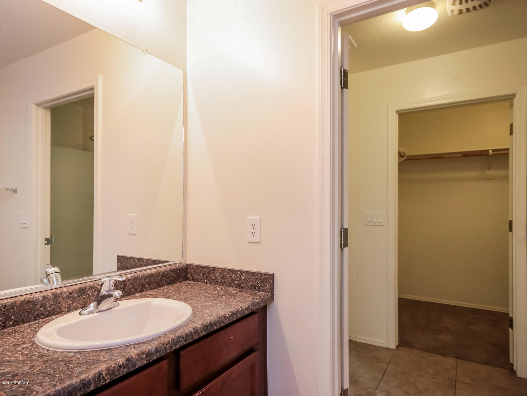 Los Arroyos Del Este Resub - Residential Lease
