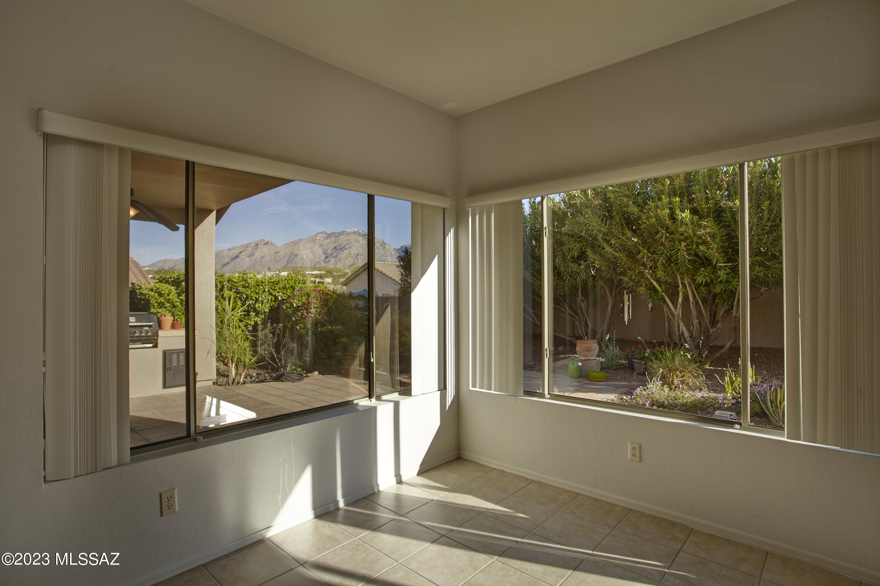 Shadows @ Sabino (1-103) - Residential