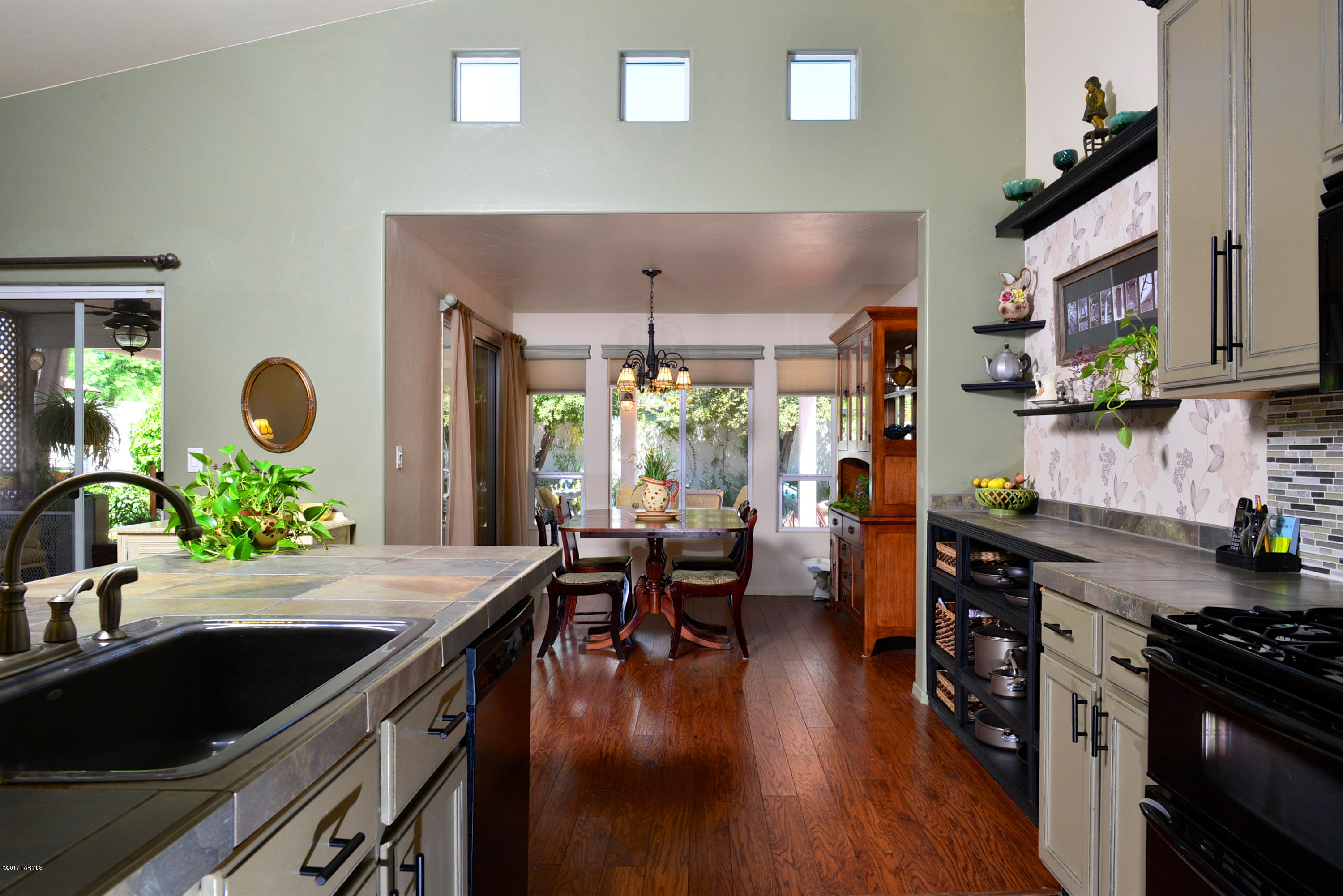 Thornydale Terrace(1-104) - Residential