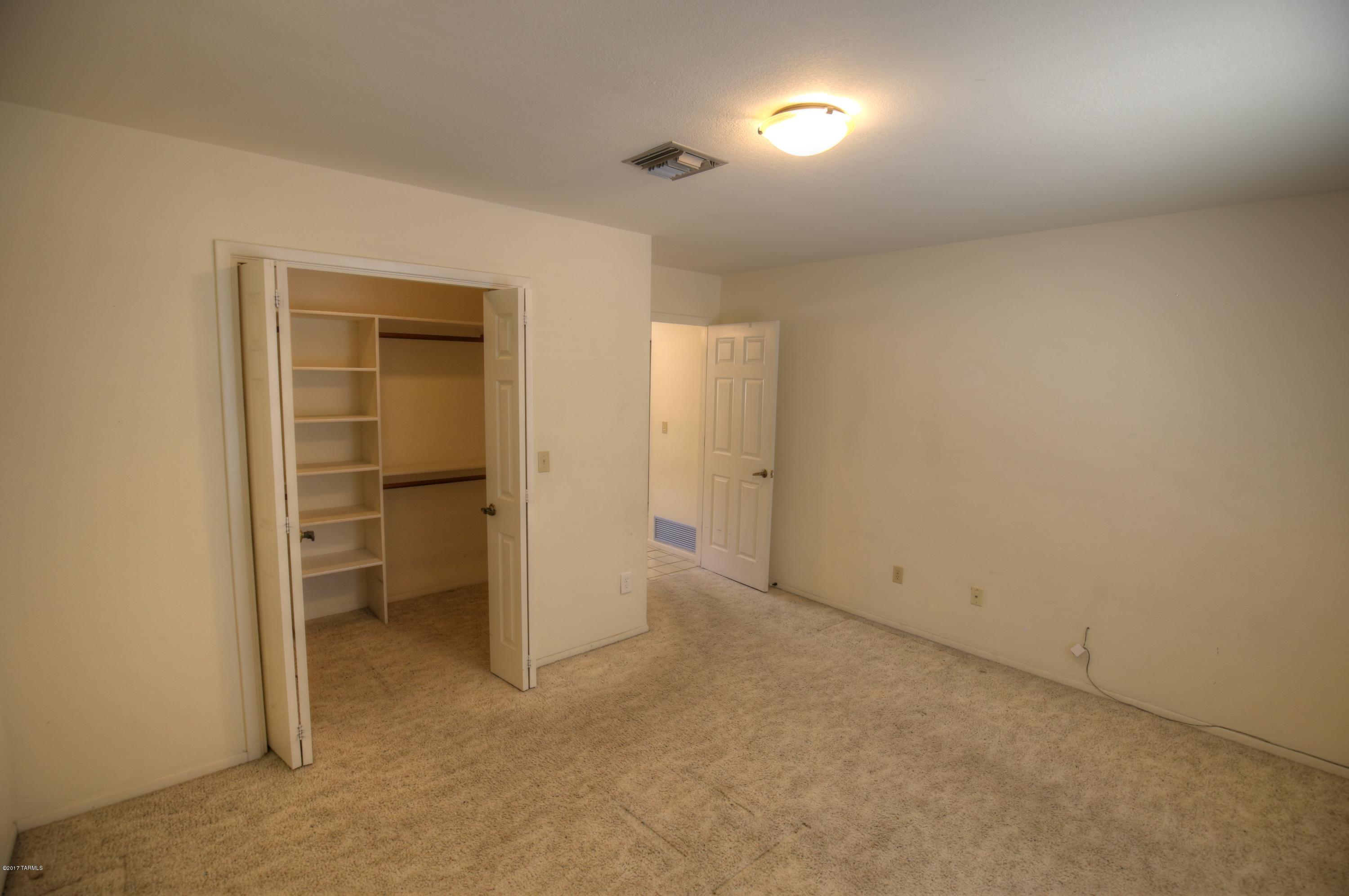 Shadow Hills (1-483) - Residential Lease