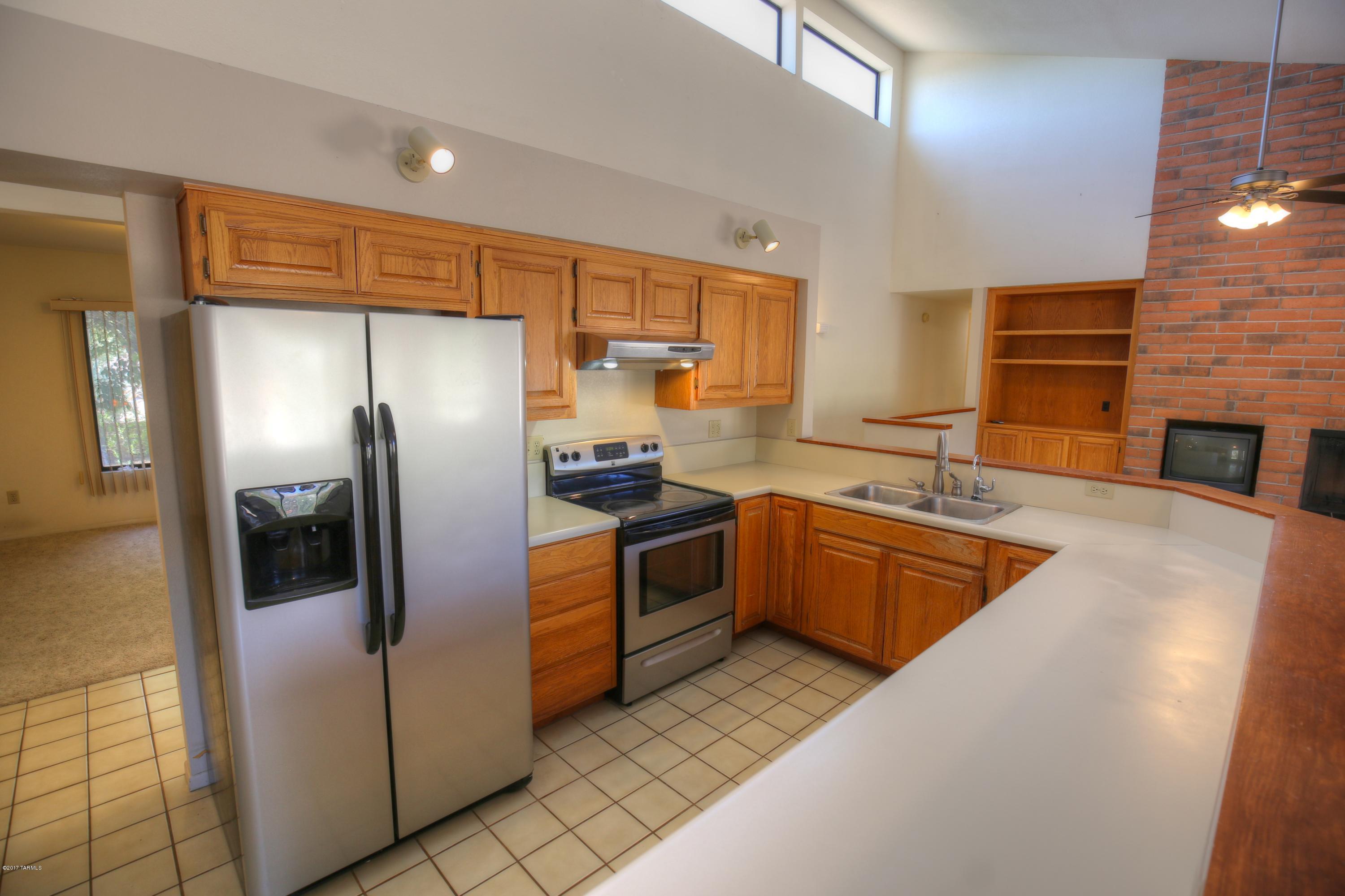 Shadow Hills (1-483) - Residential Lease