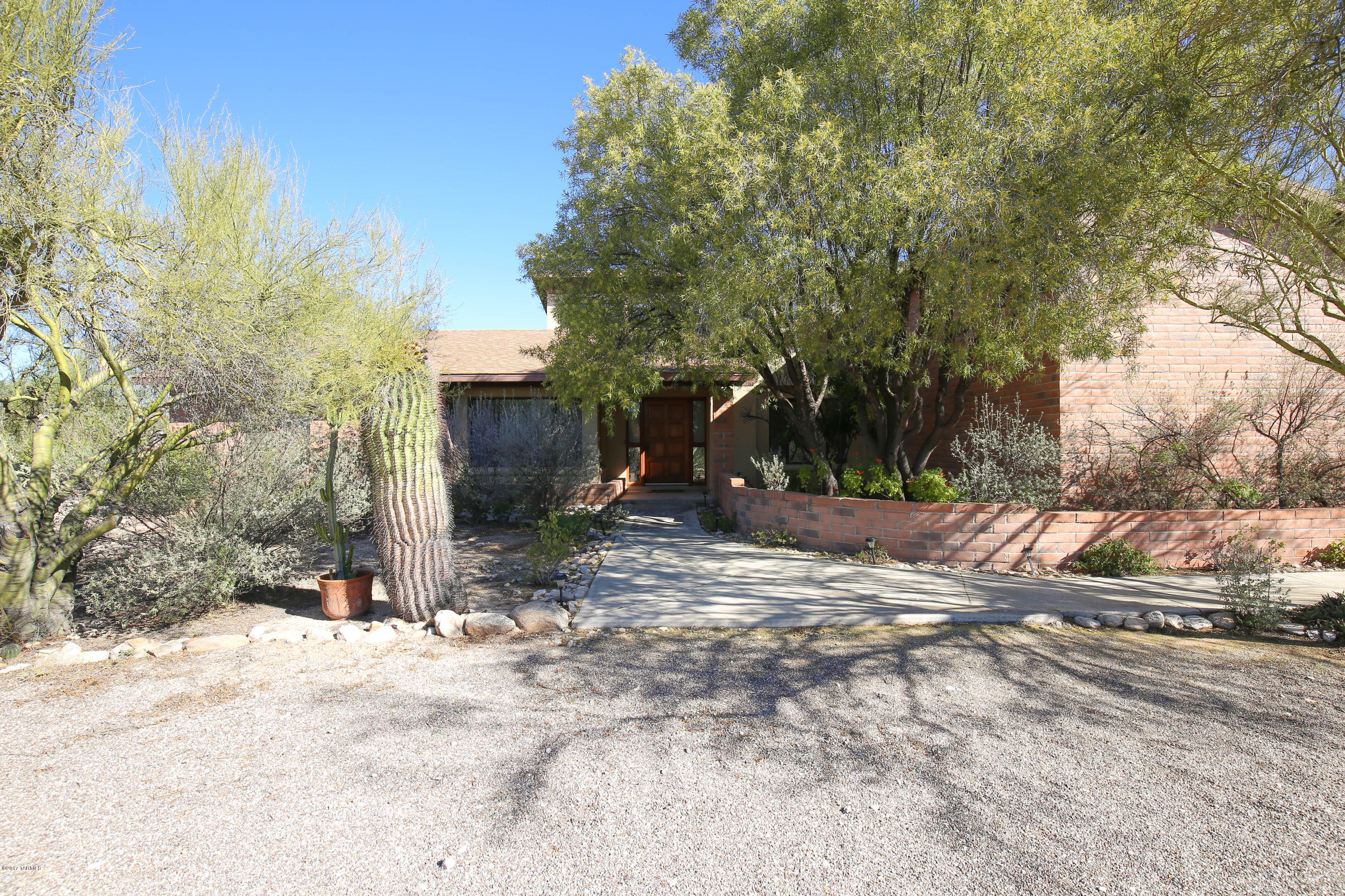 Shadow Hills (1-483) - Residential Lease