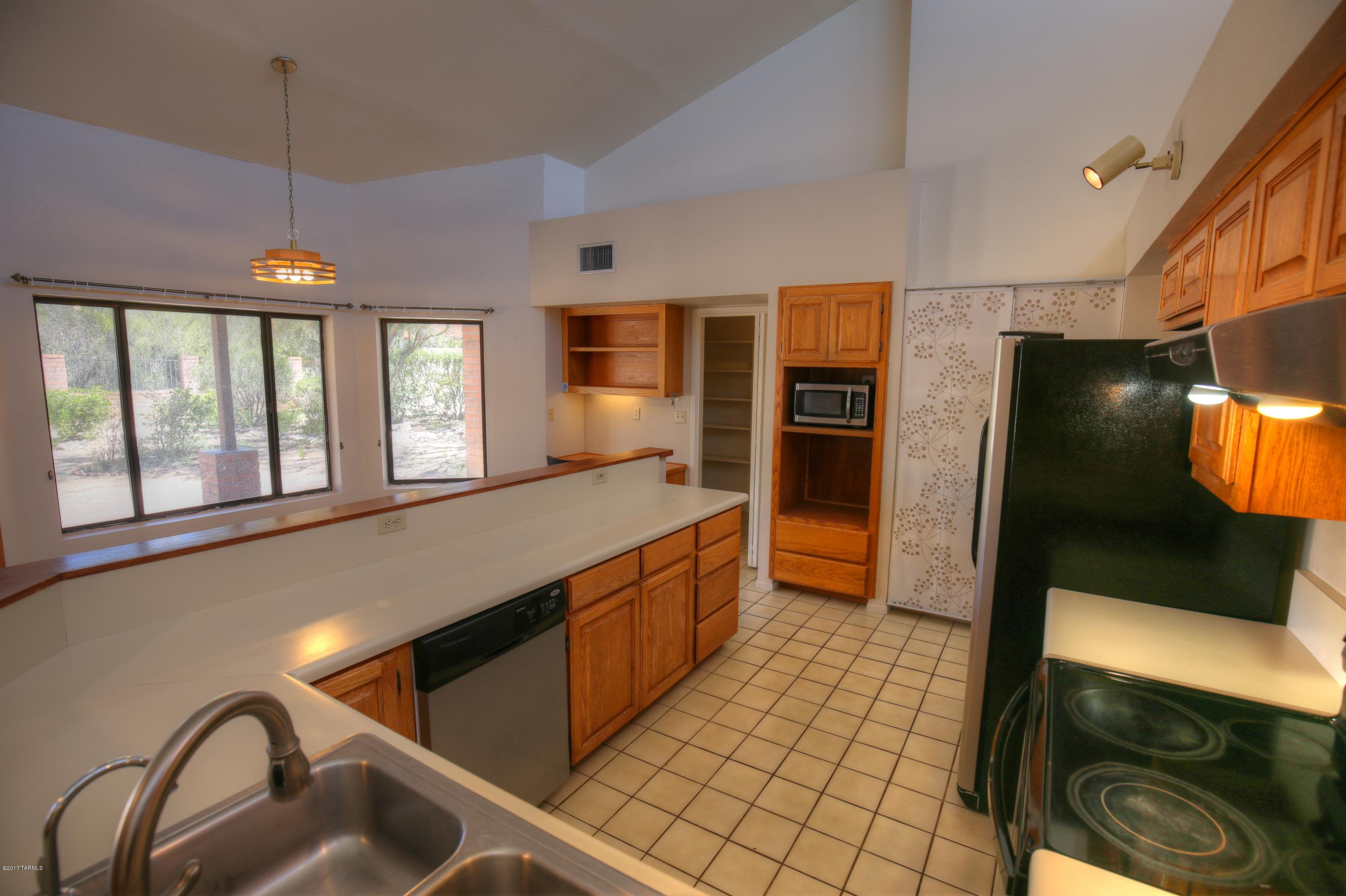Shadow Hills (1-483) - Residential Lease