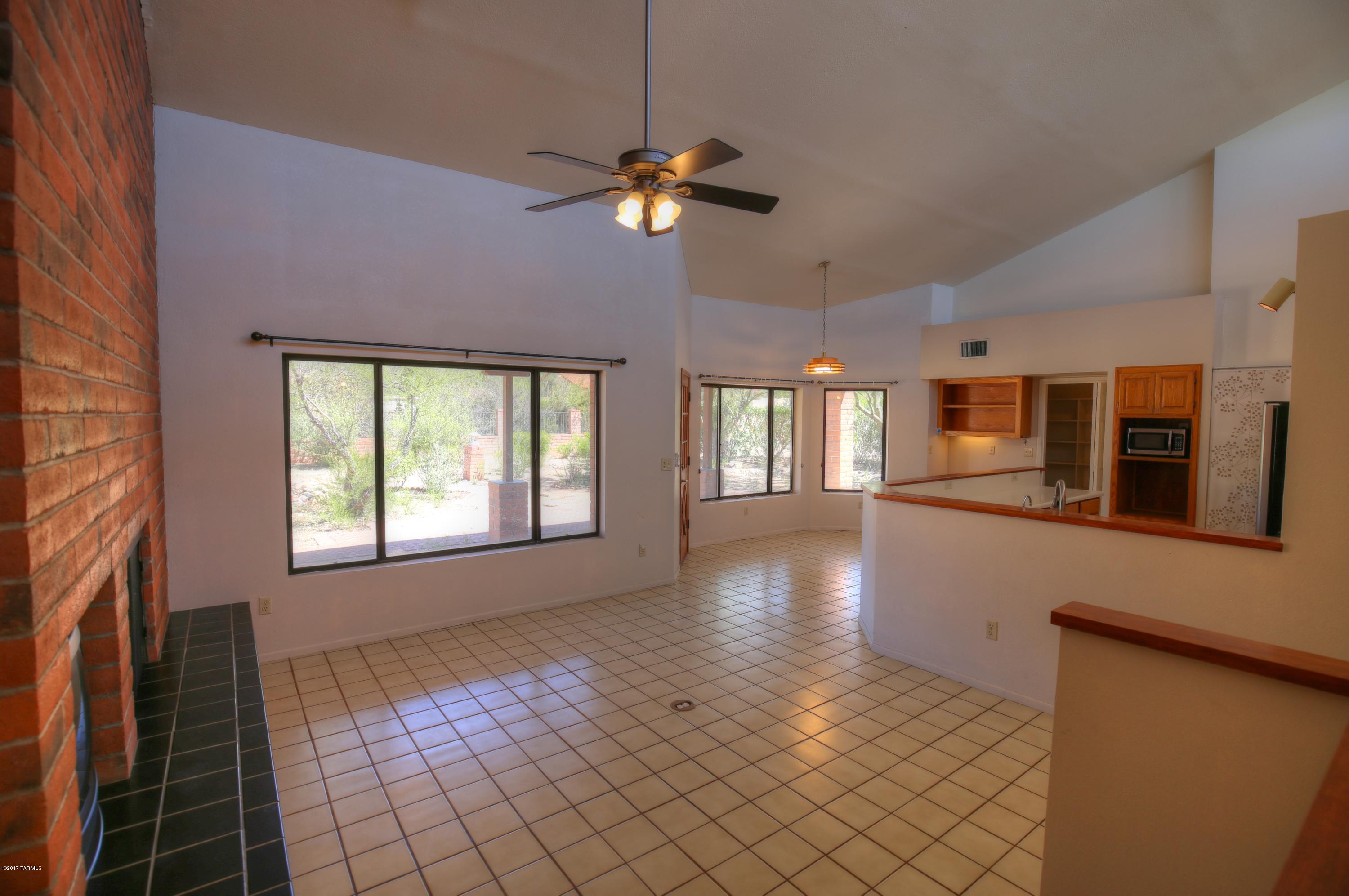 Shadow Hills (1-483) - Residential Lease