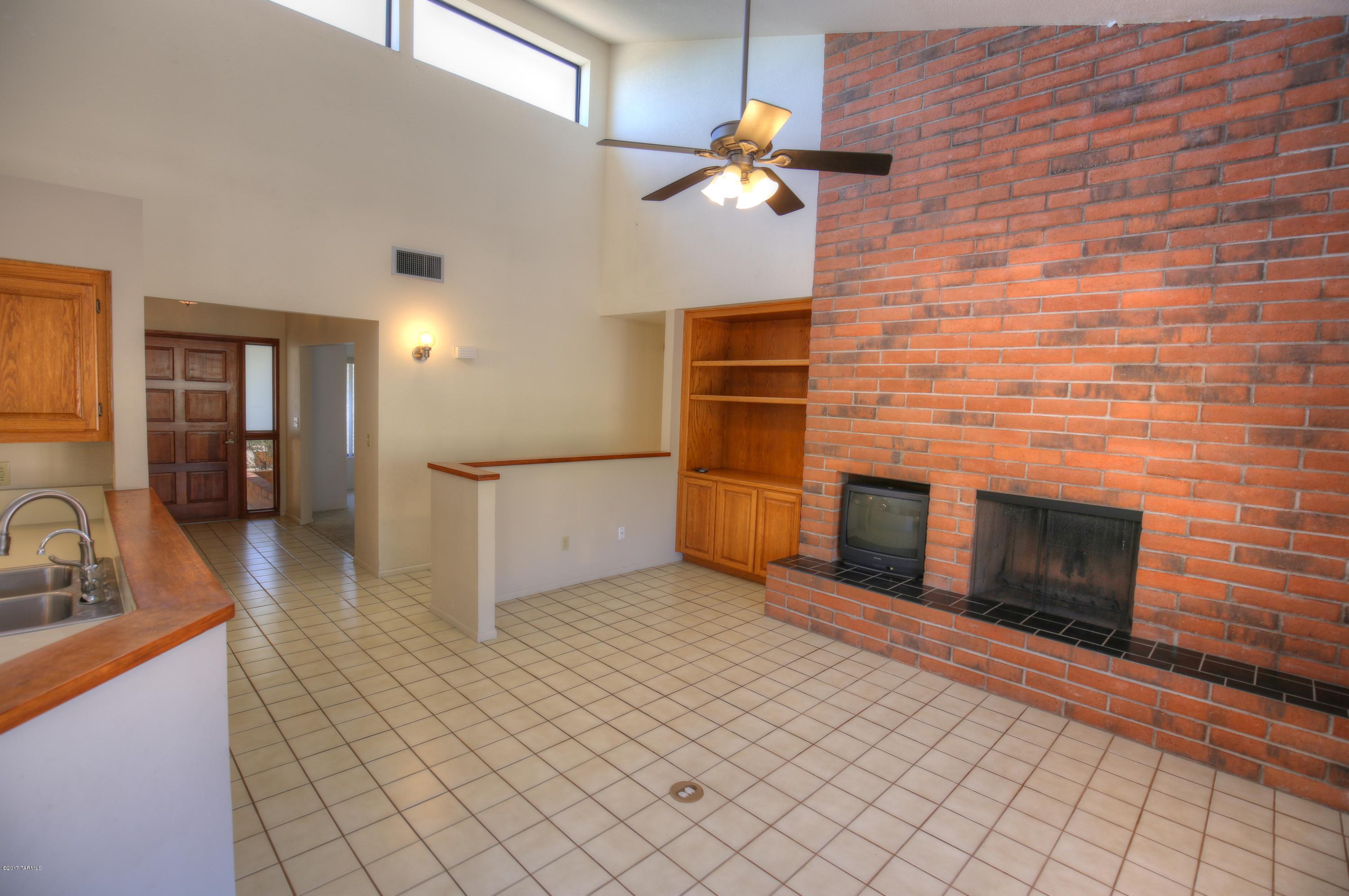 Shadow Hills (1-483) - Residential Lease