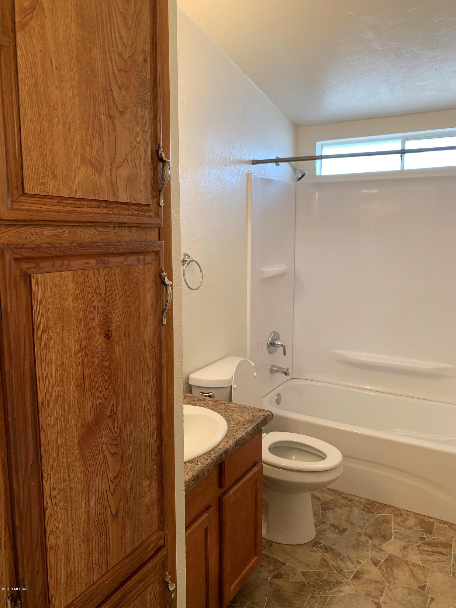 Unsubdivided - Residential Lease