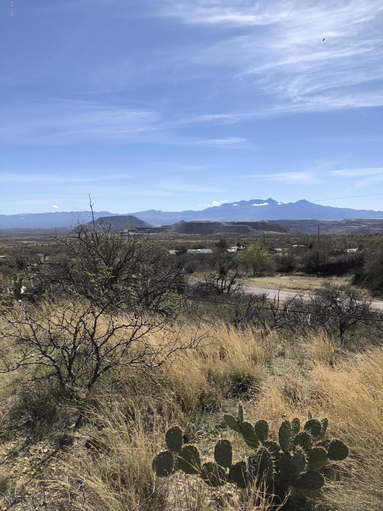 Beautiful 4+ acre parcel only 5.5 miles down McGee Ranch road allowing gorgeous views of the Santa Rita Mountains, Keystone Peak, and Tucson without being too far from grocery and shopping facilities. Enjoy the peaceful sounds of the Sonoran Desert and breathtaking views.
