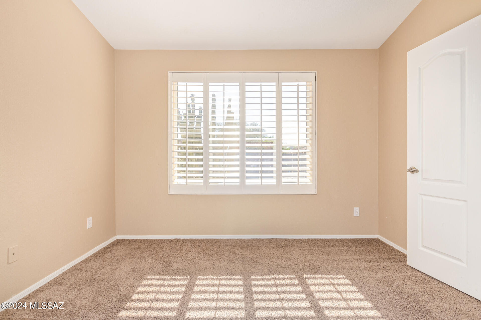 Silver Moon (1-101) - Residential