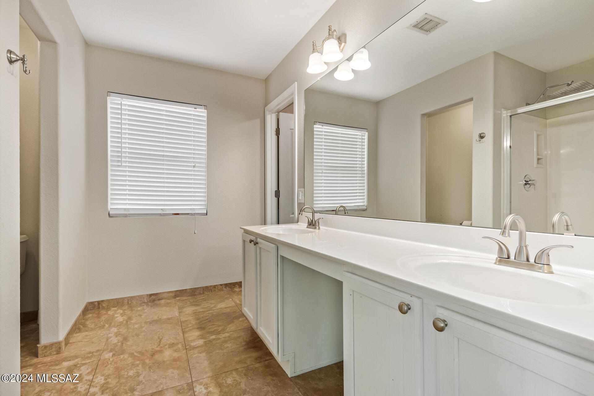Silver Moon (1-101) - Residential