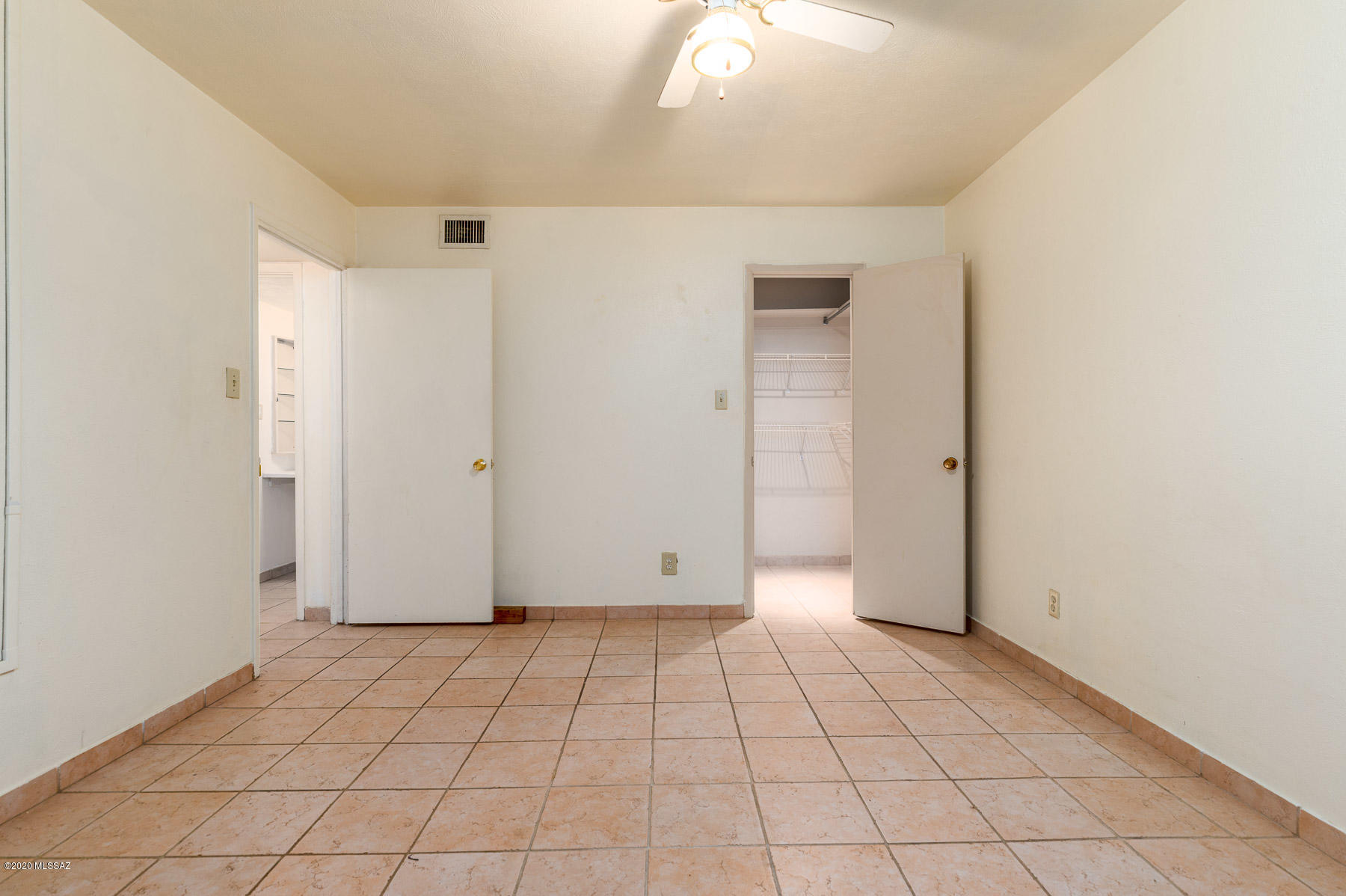 Las Colinas Condominiums - Residential