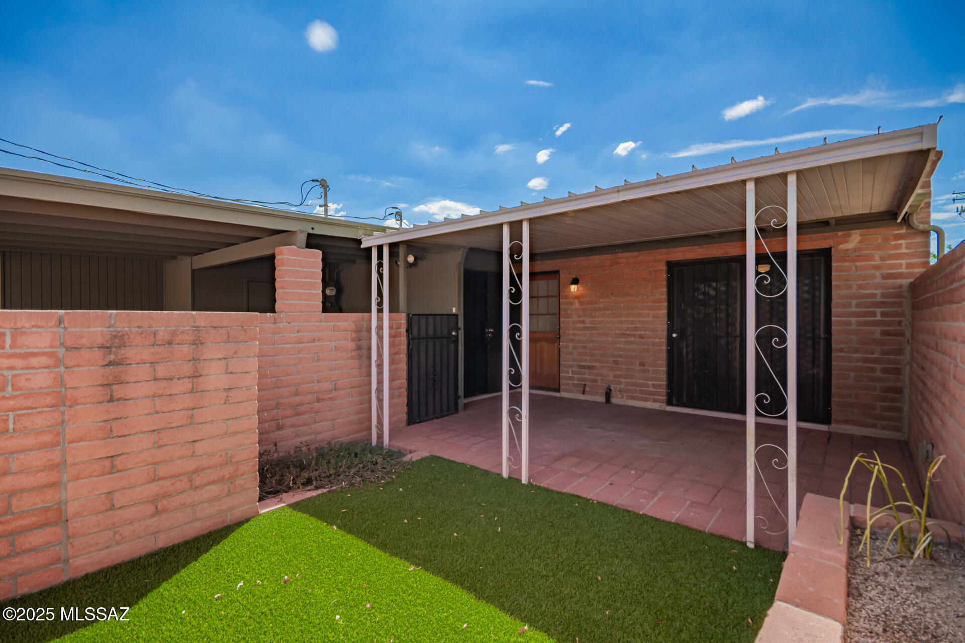 Spanish Village Th - Residential