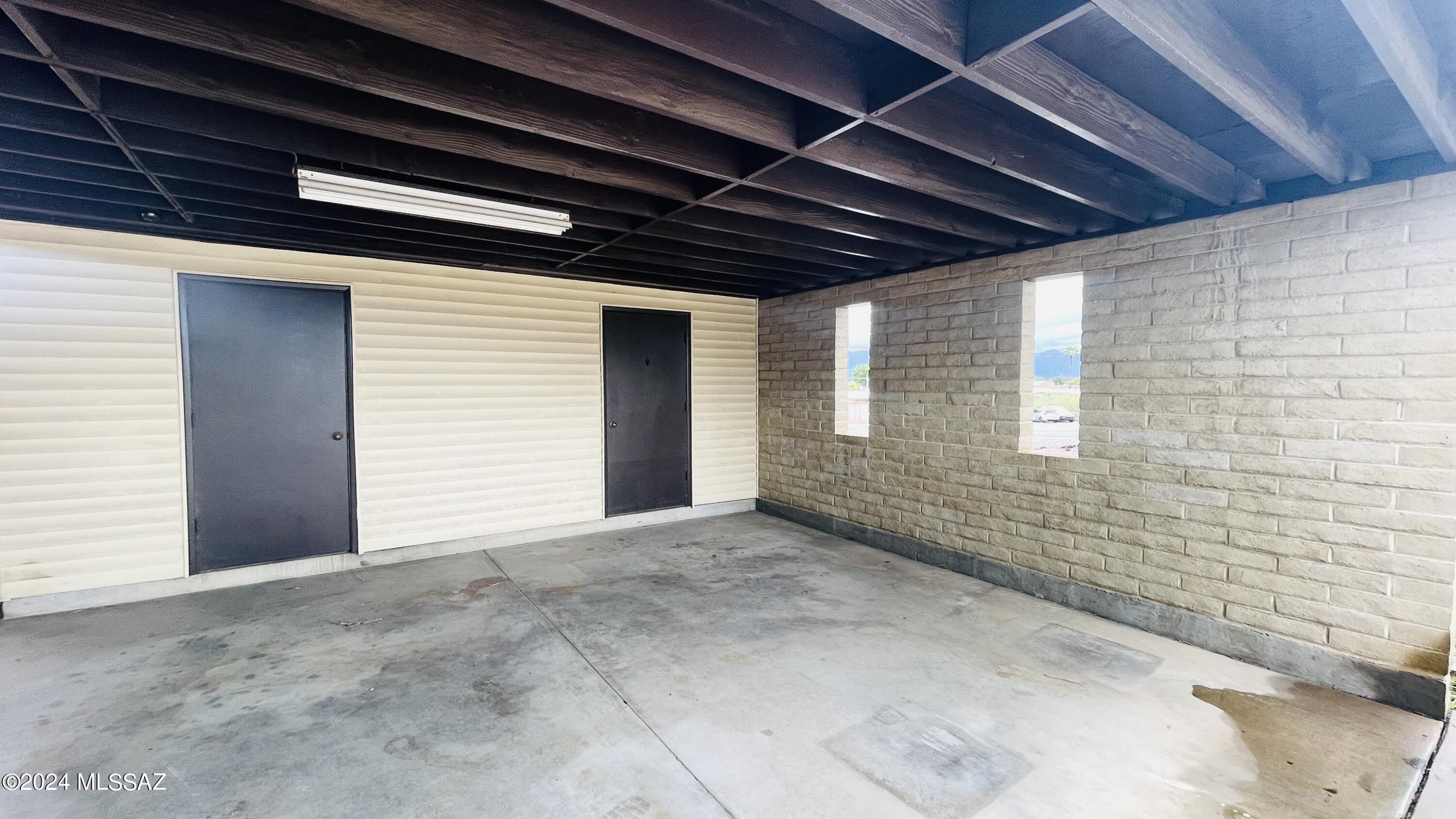 Broadway East (113-253) - Residential