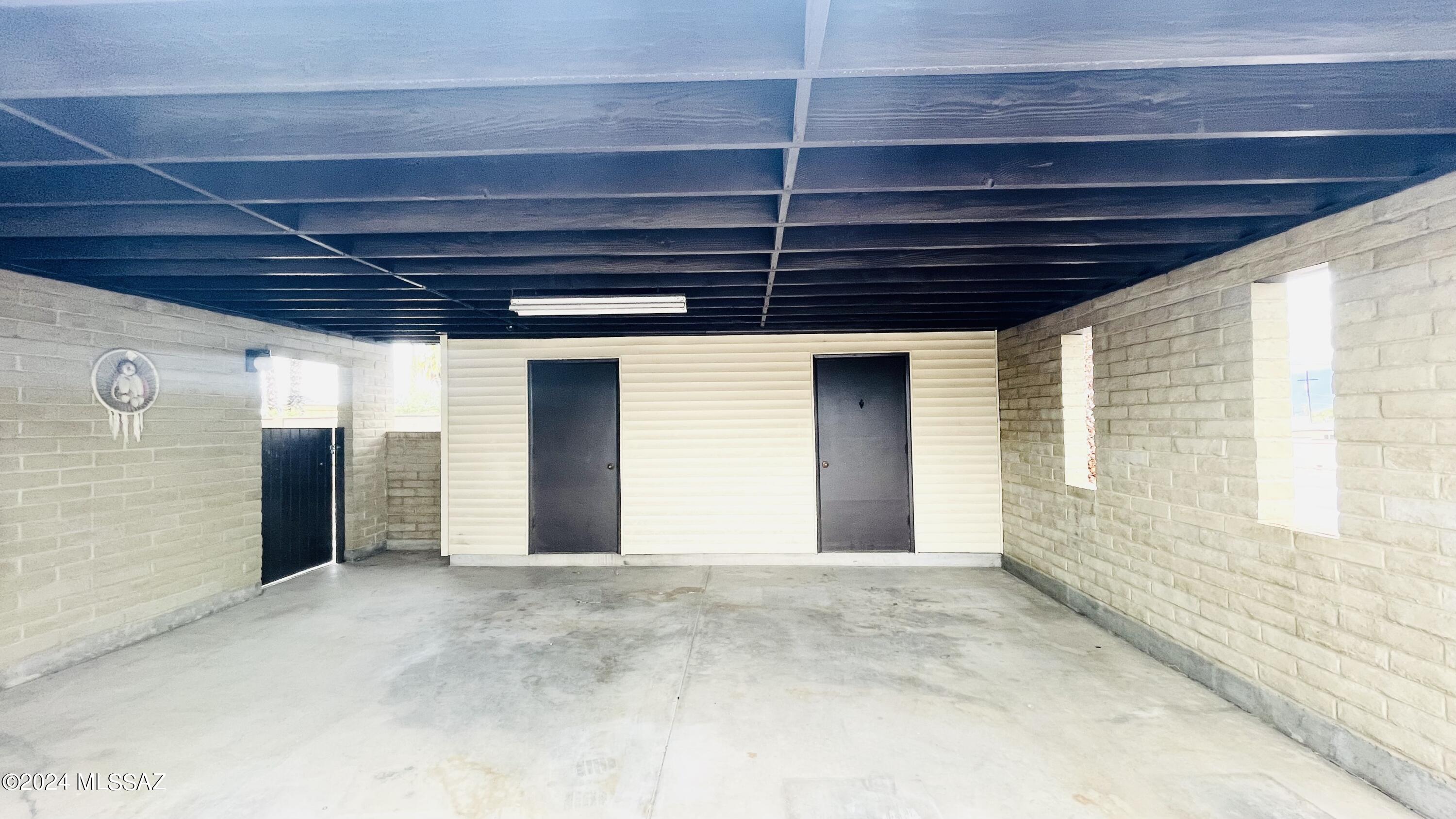 Broadway East (113-253) - Residential