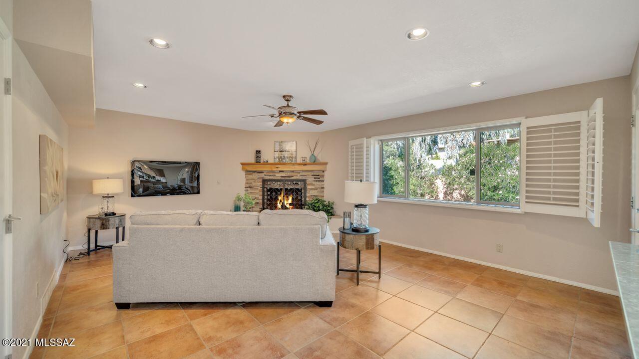 Sabino Vista Hills (159-224) - Residential