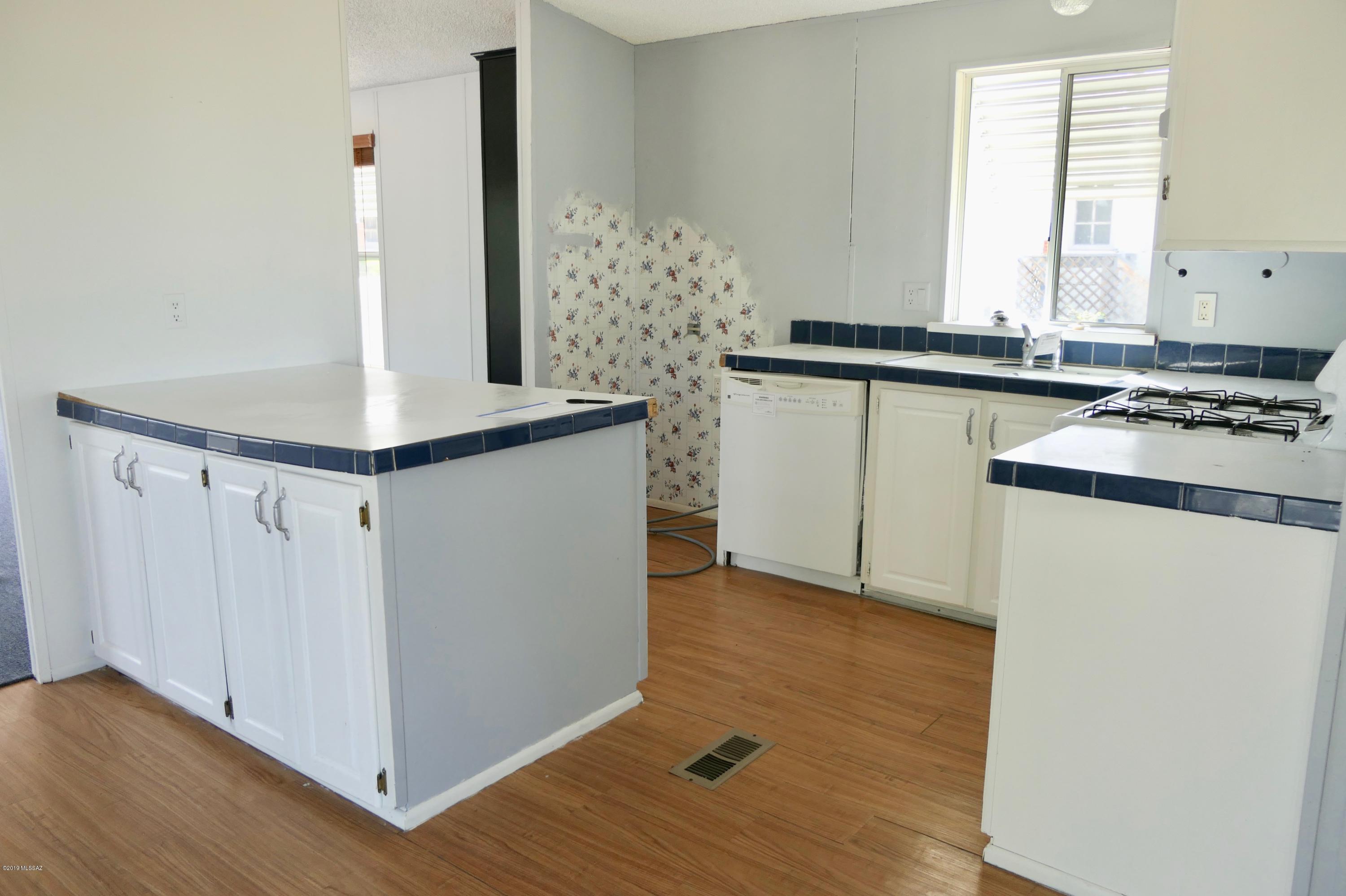 Mescal Lakes - Residential
