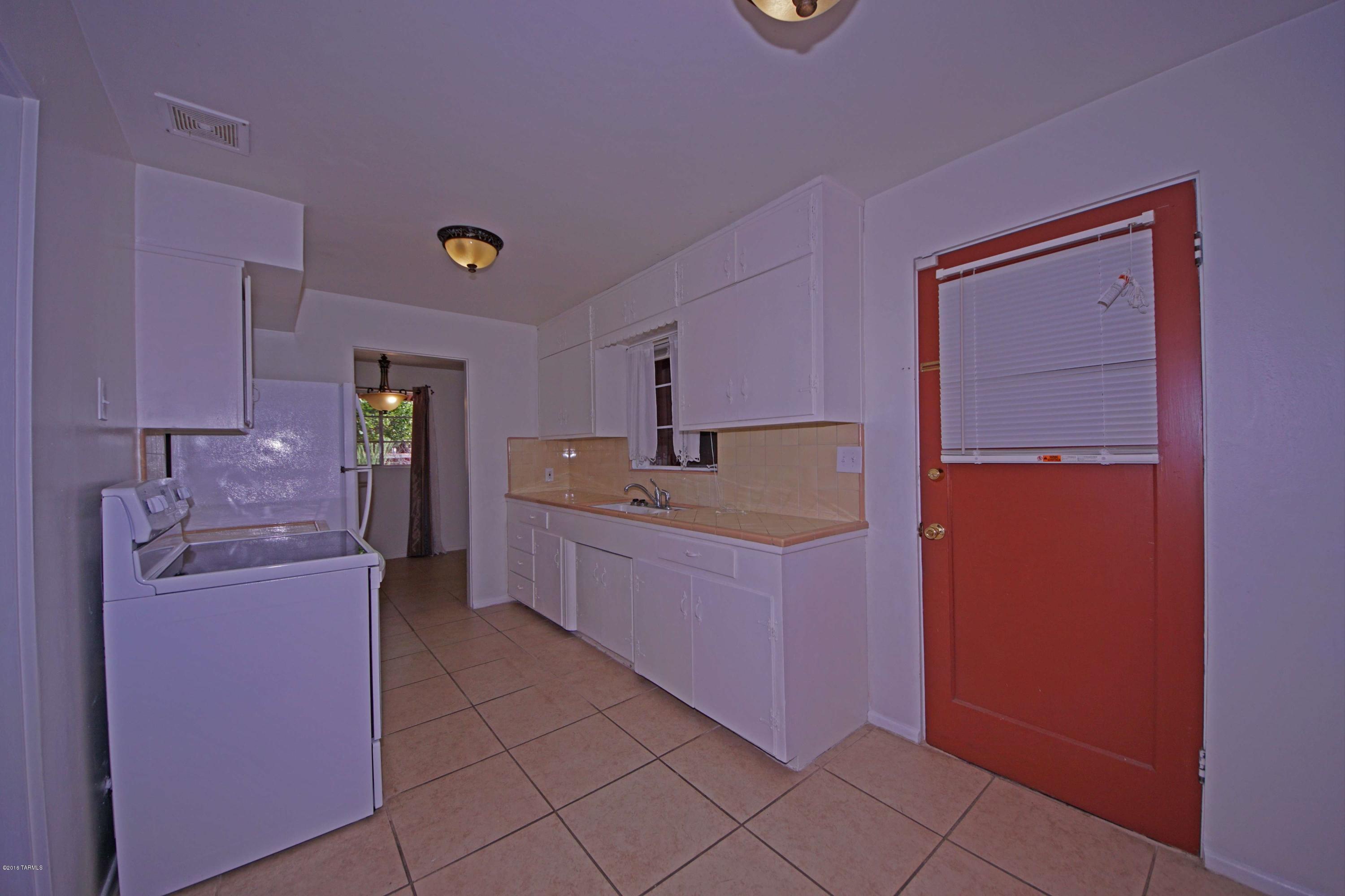 Catalina Subd. NO. 2 Resub Lot 14 - Residential