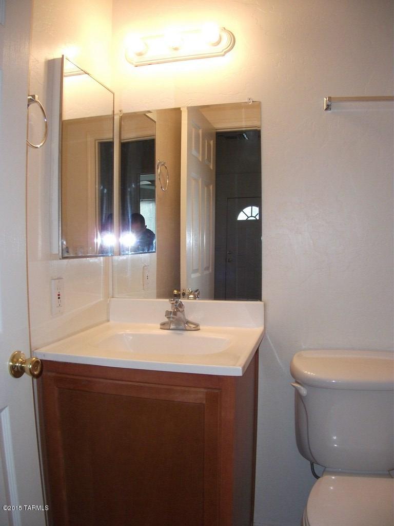 Catalina Poultry Acres NO 3 - Residential Lease