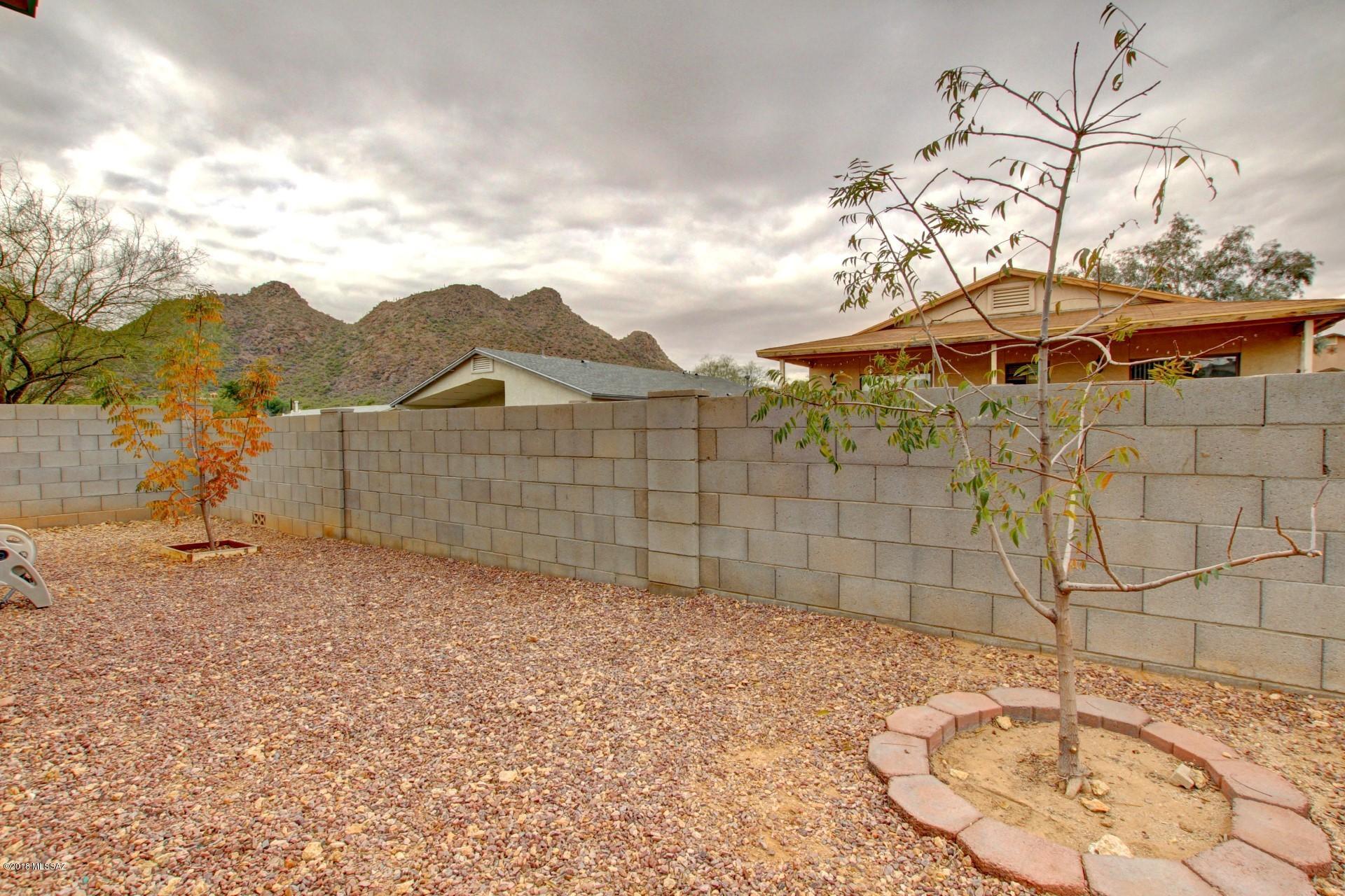 Mountain Manor View - Residential