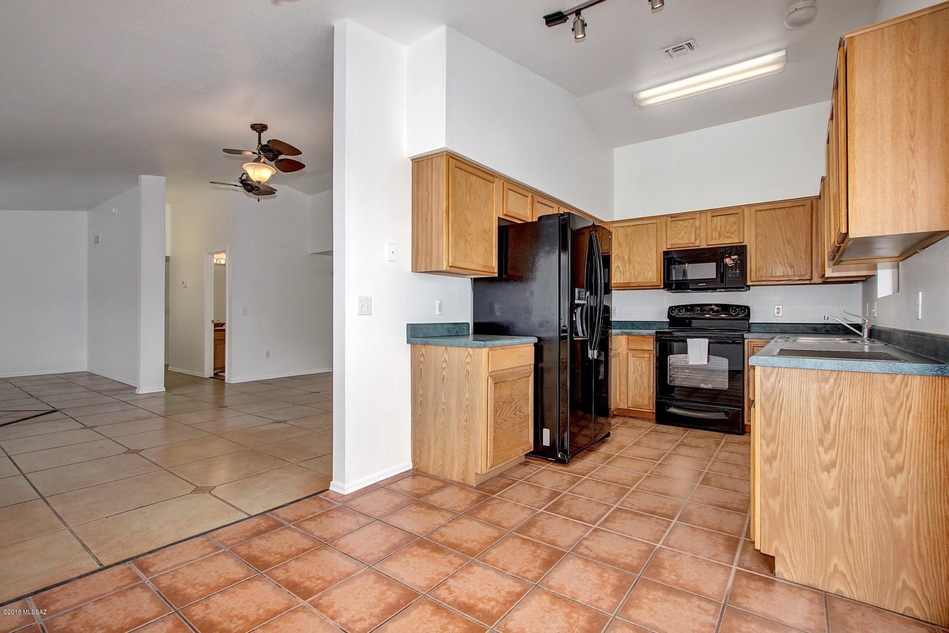 Mountain Manor View - Residential