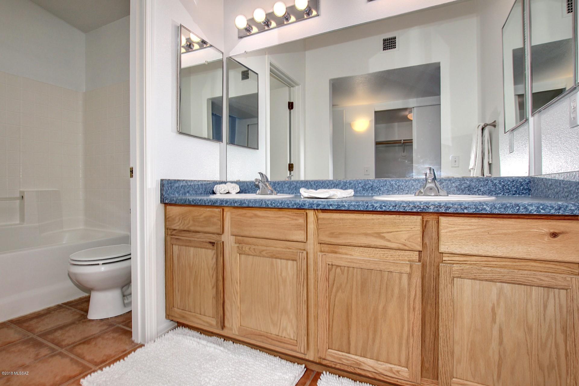 Mountain Manor View - Residential