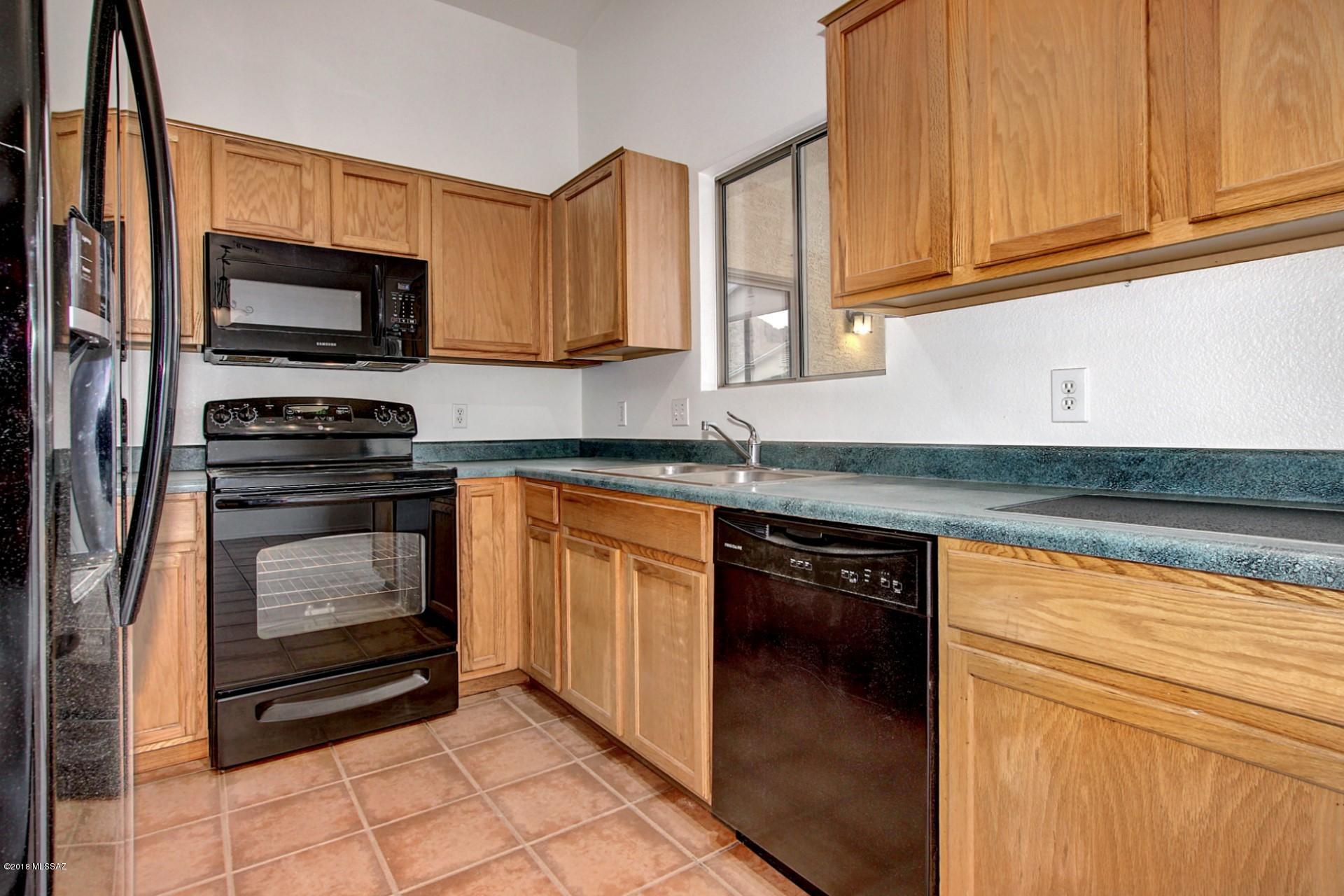 Mountain Manor View - Residential