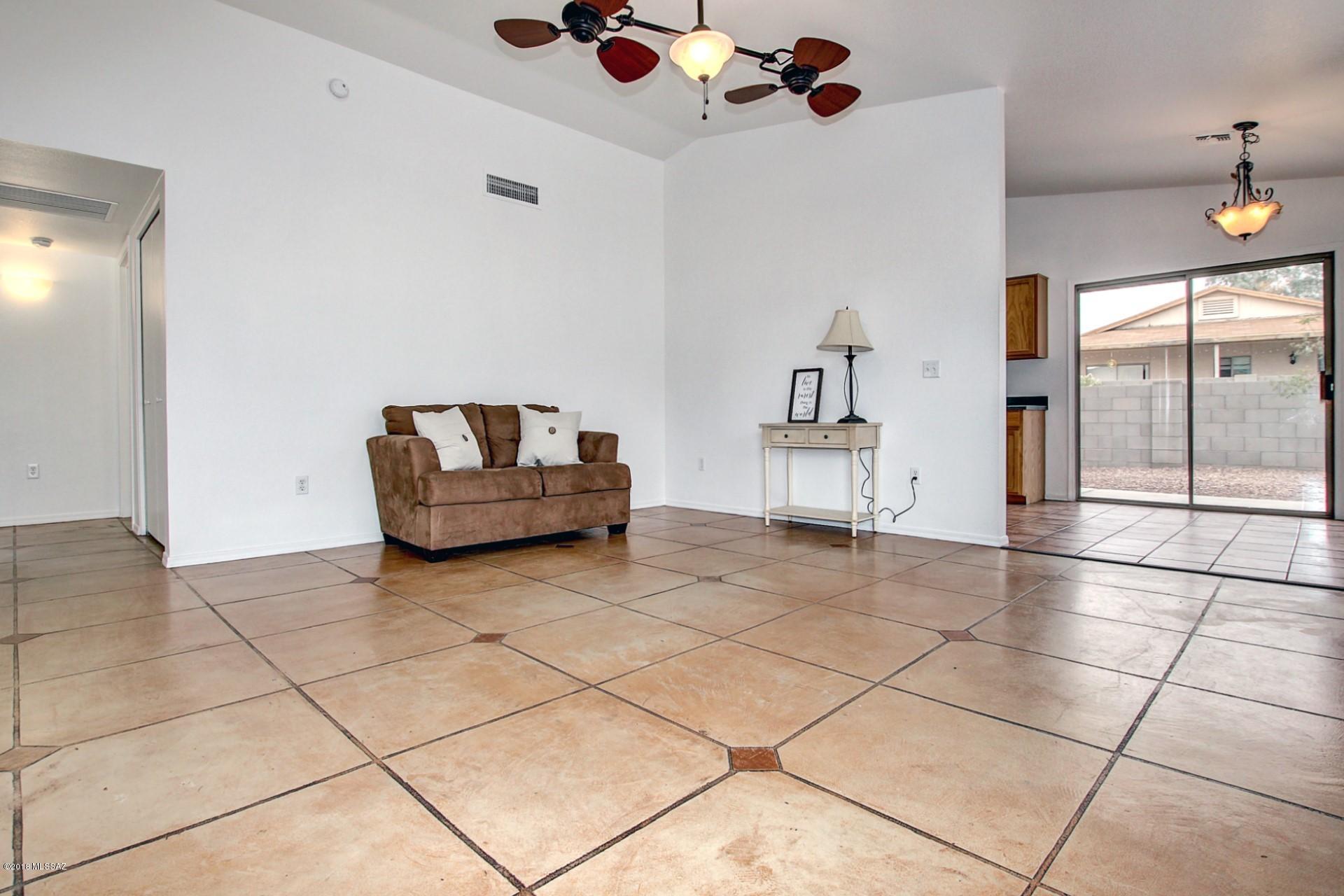 Mountain Manor View - Residential