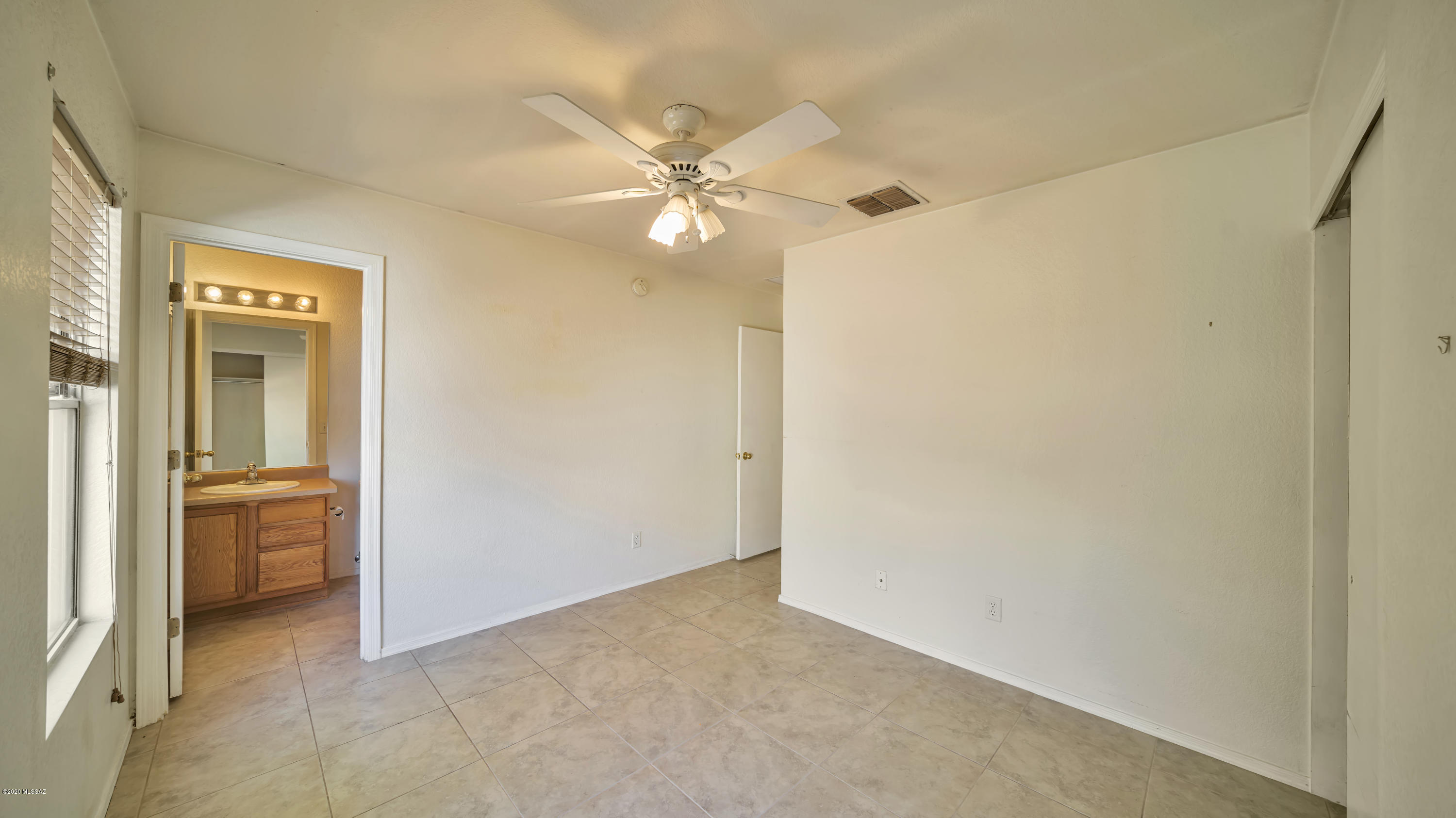 Tierra Vista Phase I (99-285,299-309,372-383) - Residential