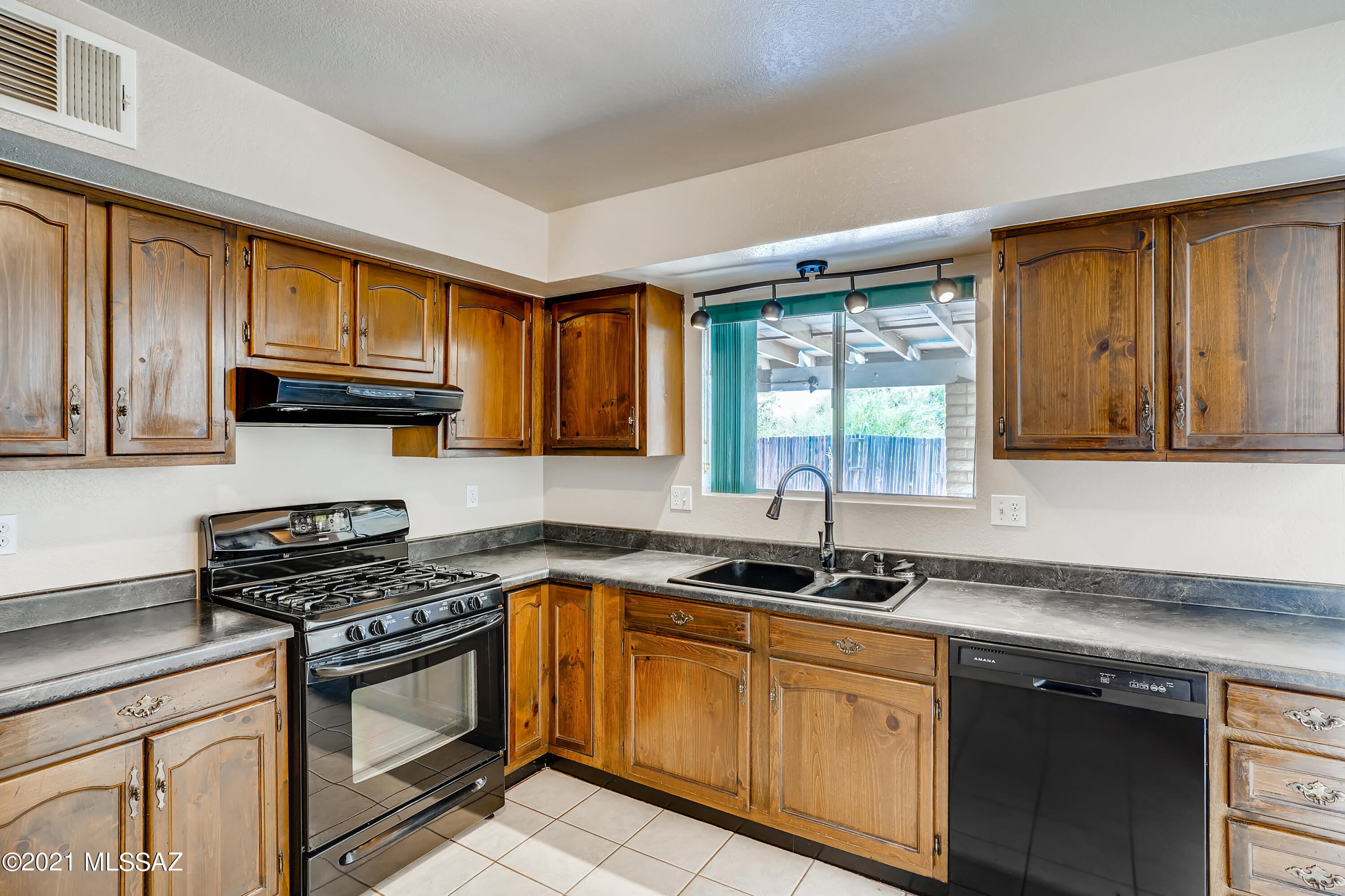 Leonardo Estates (1-49) - Residential